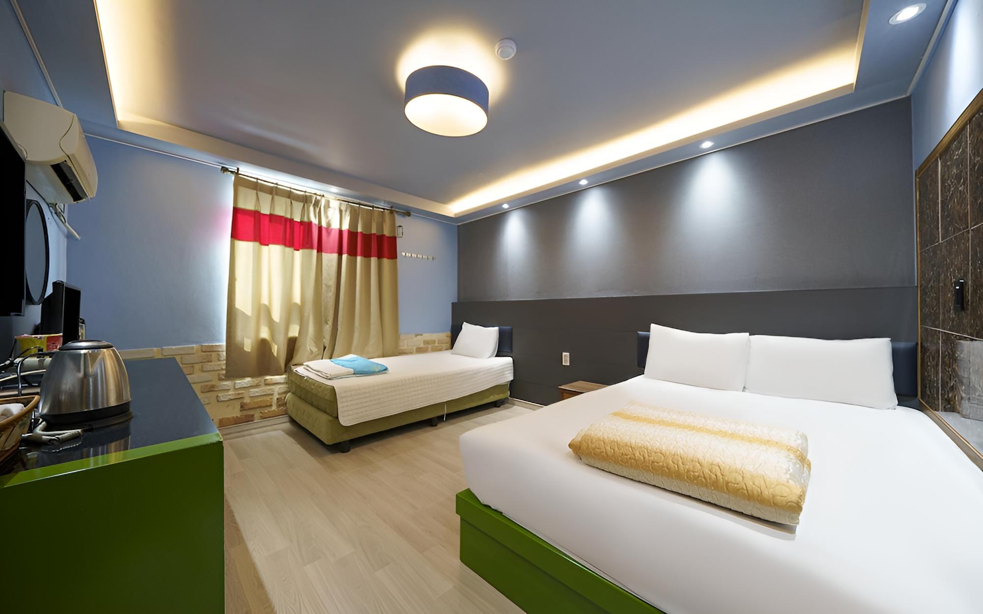 Room (General Room Twin (Netflix YouTube av) photo 3