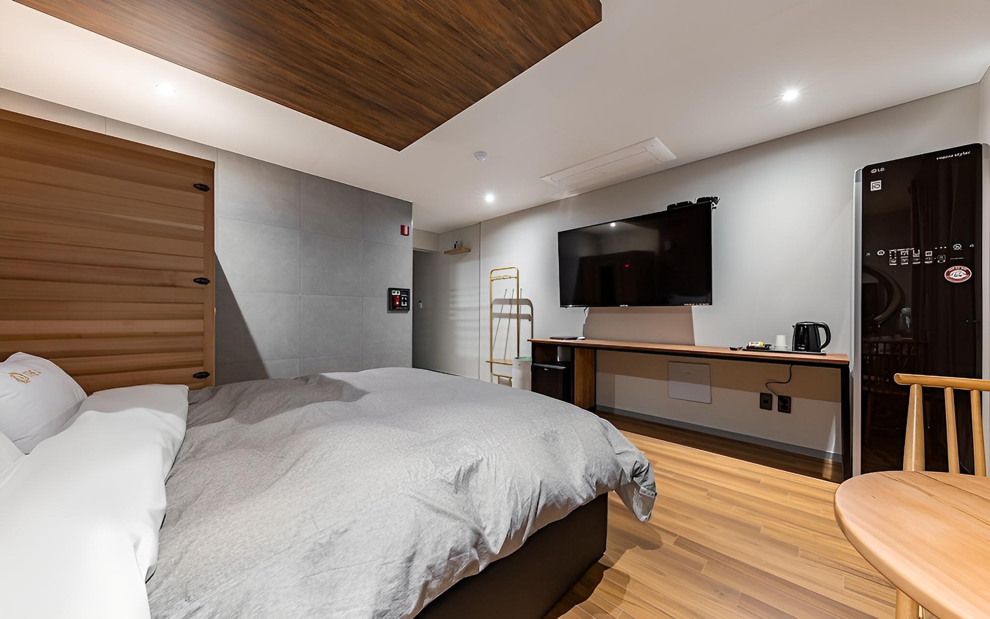 Room (Sauna room (dry sauna styler Netflix ) photo 3