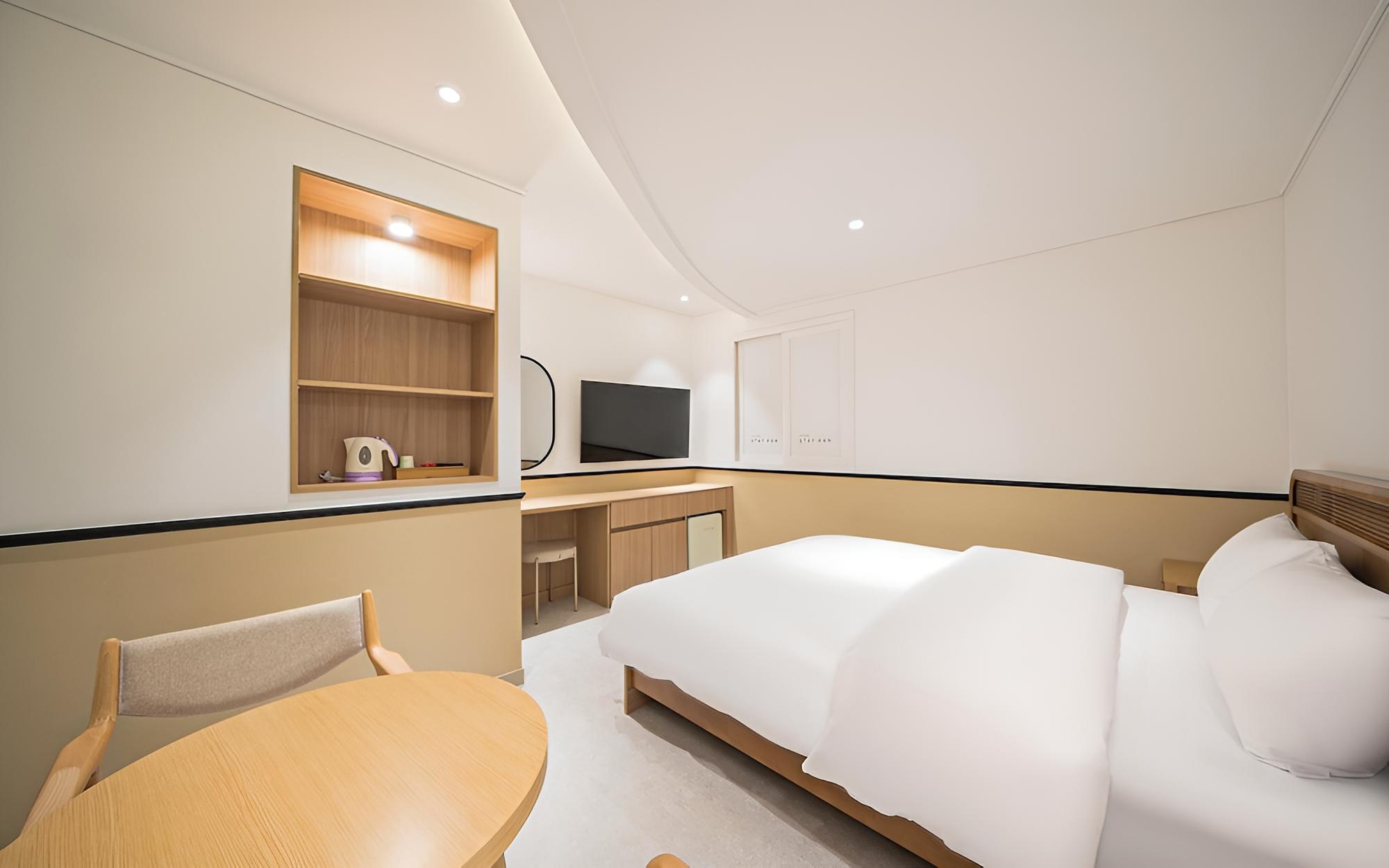 Room (Special room - 1 room 1 parking lot ()