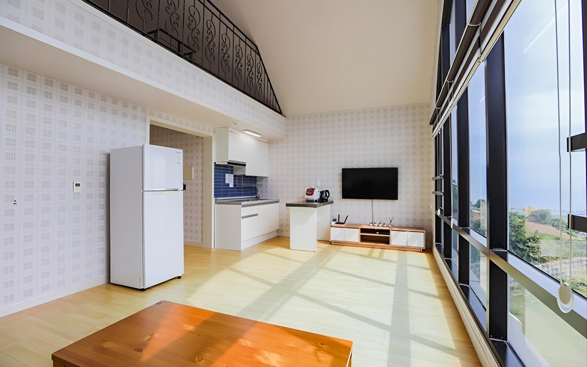 Room (The Grace 302 (Ocean View Duplex)) photo 2