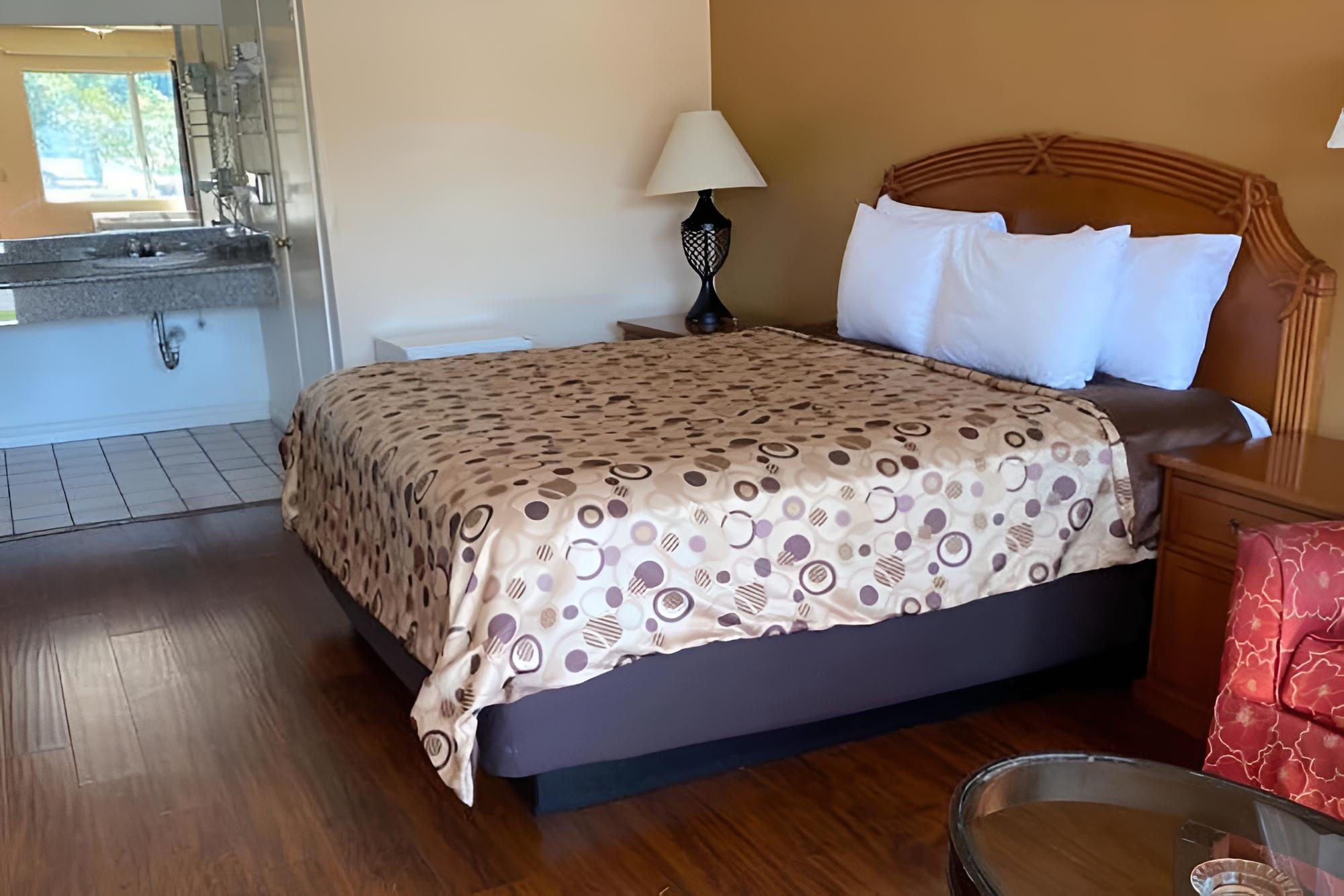 Deluxe Room, 1 King Bed, Non Smoking