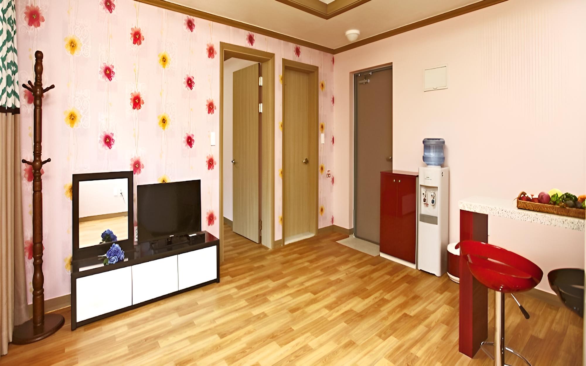 Room (Thumb star (301))