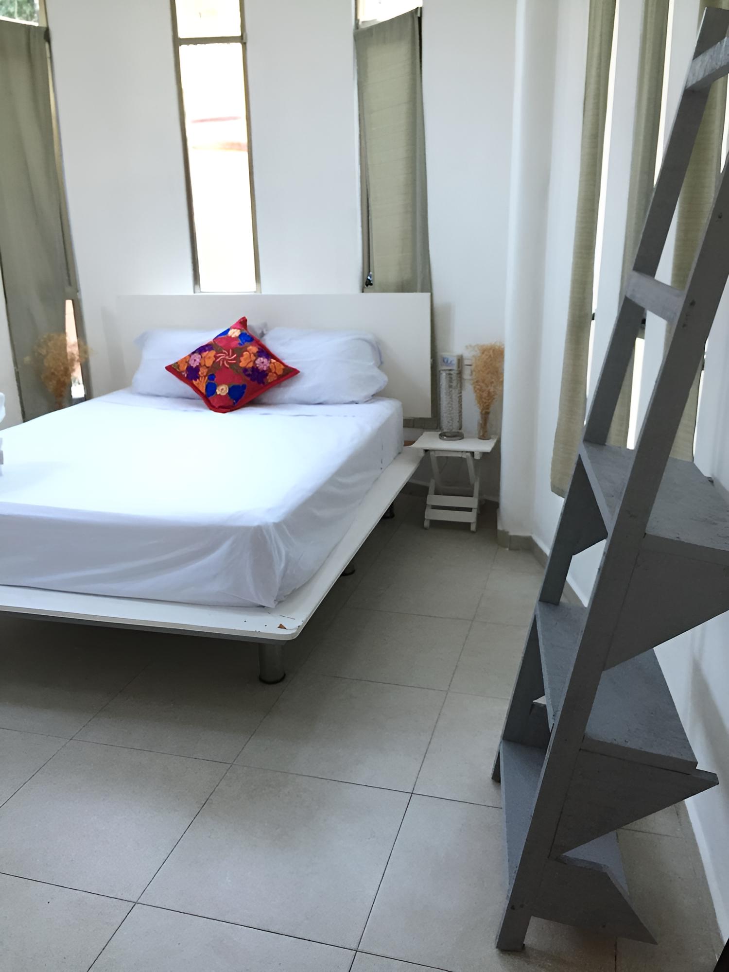 Basic Suite, 1 Queen Bed, Private Bathroom, Poolside