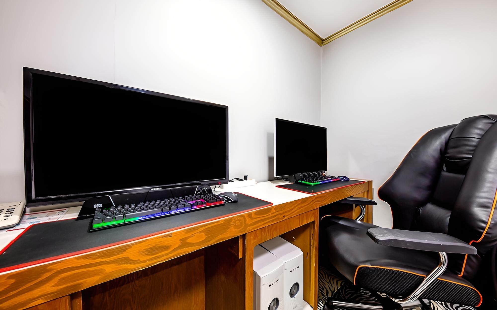 Room (Game 2PC (GTX-1060 Netflix available))