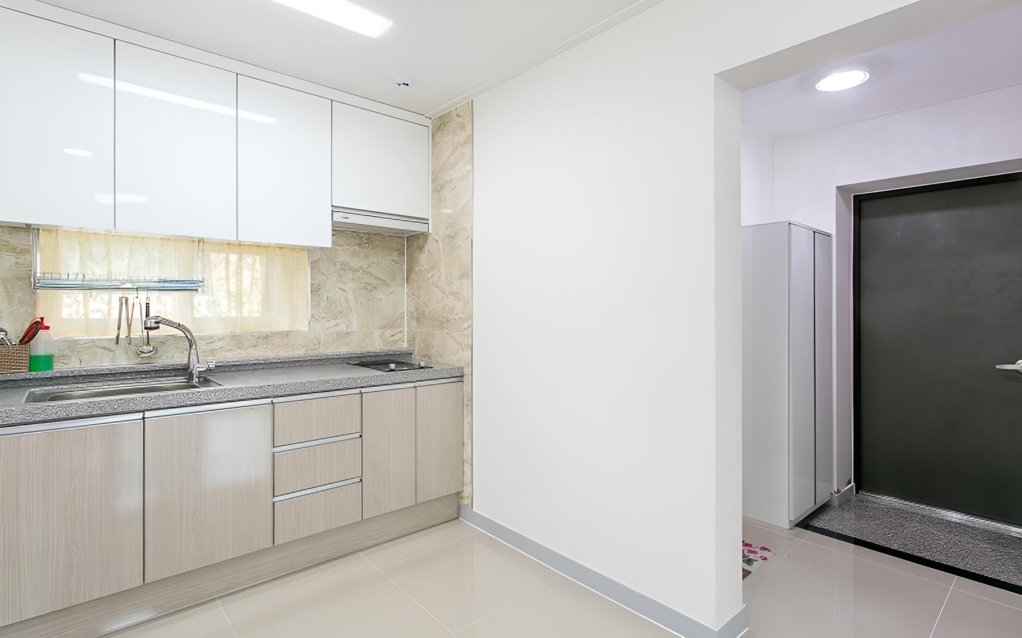 Room (A102)