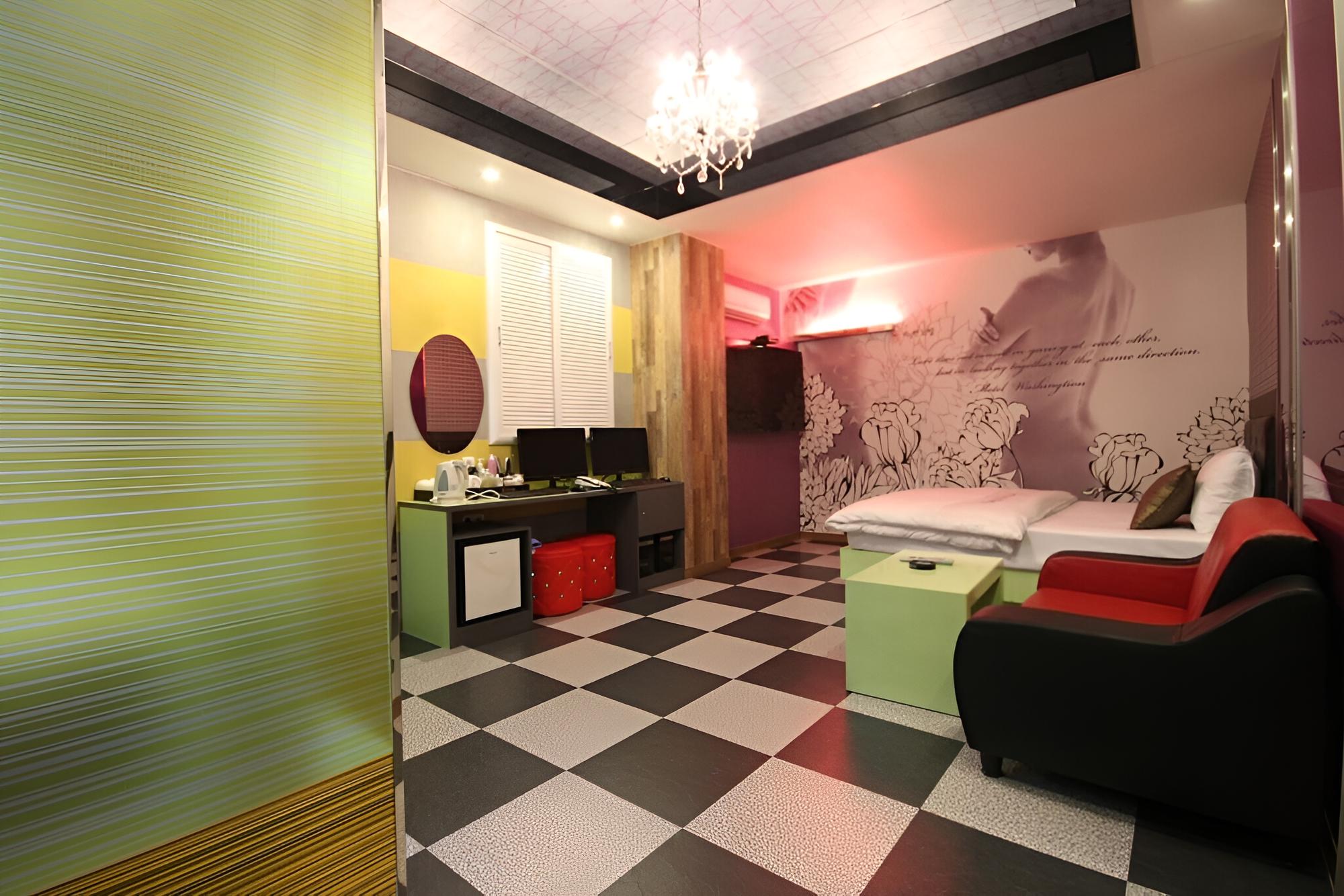 Room (VIP (Special Room/2PC/Netflix YouTube) - Photo 14