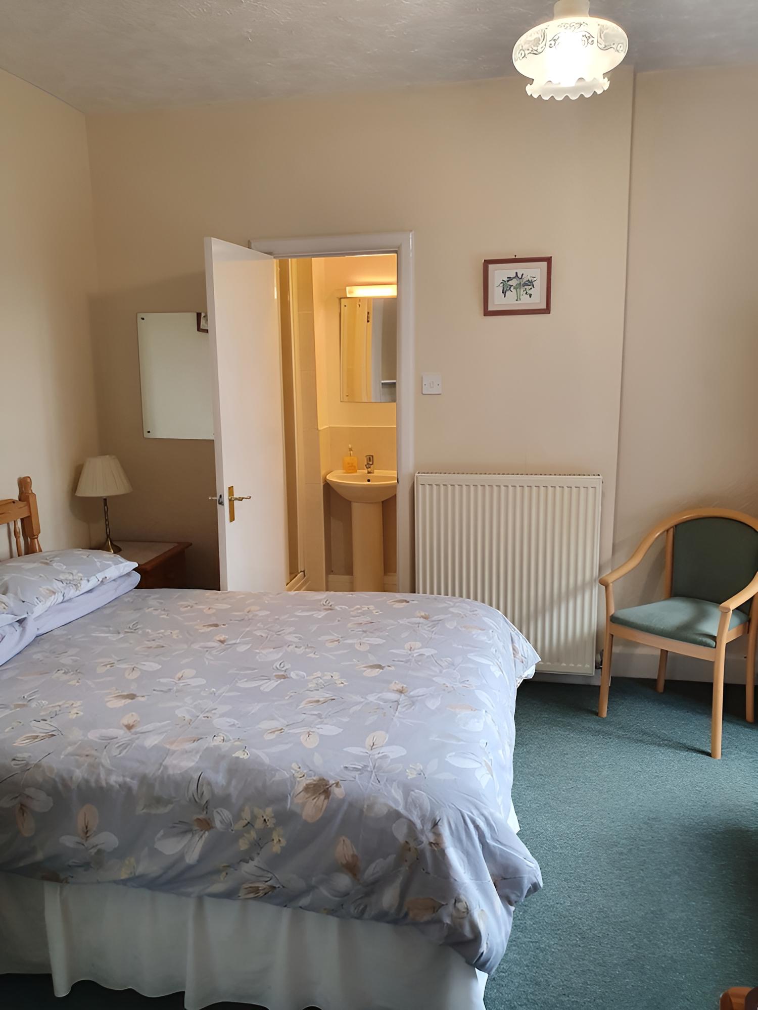 Traditional Triple Room, Ensuite photo 3