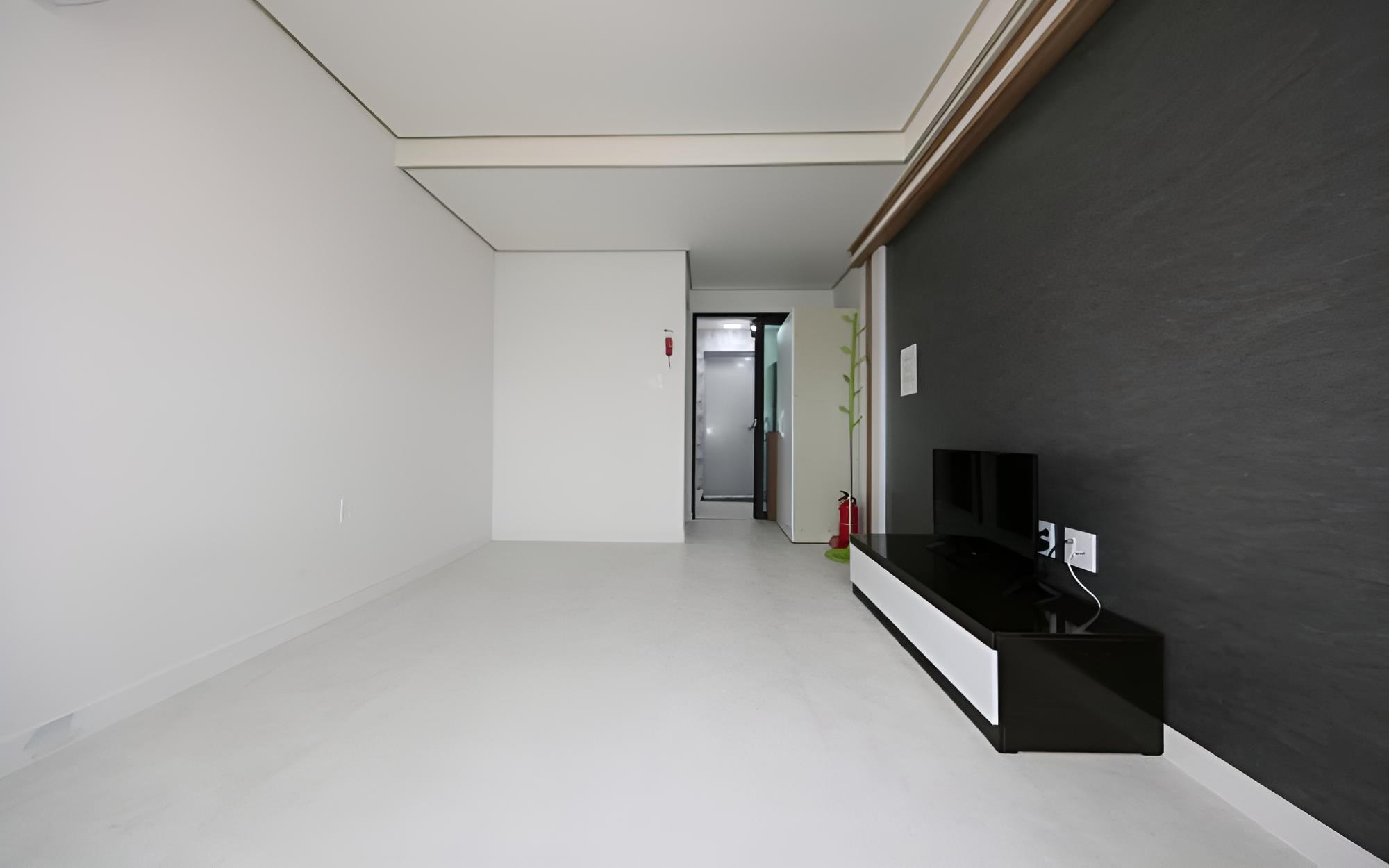 Room (Room 303 Deluxe (Separate Bathroom & )