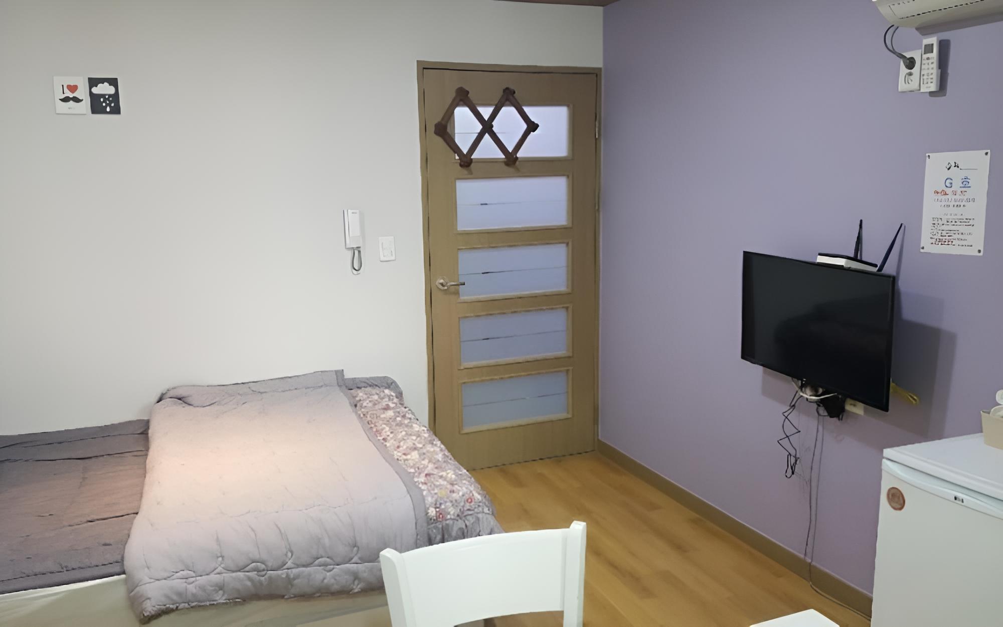 Room (G Room Suite Room 2F (Kitchen + Priva)