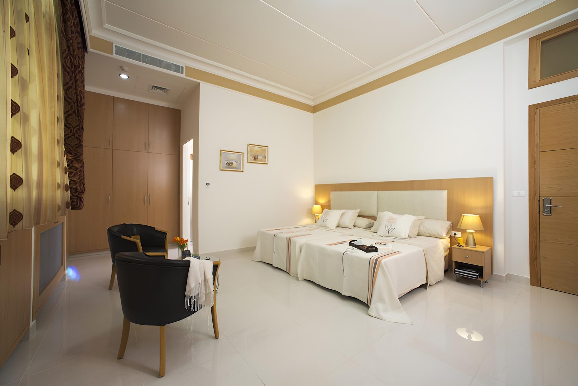 Deluxe Twin Room photo 1