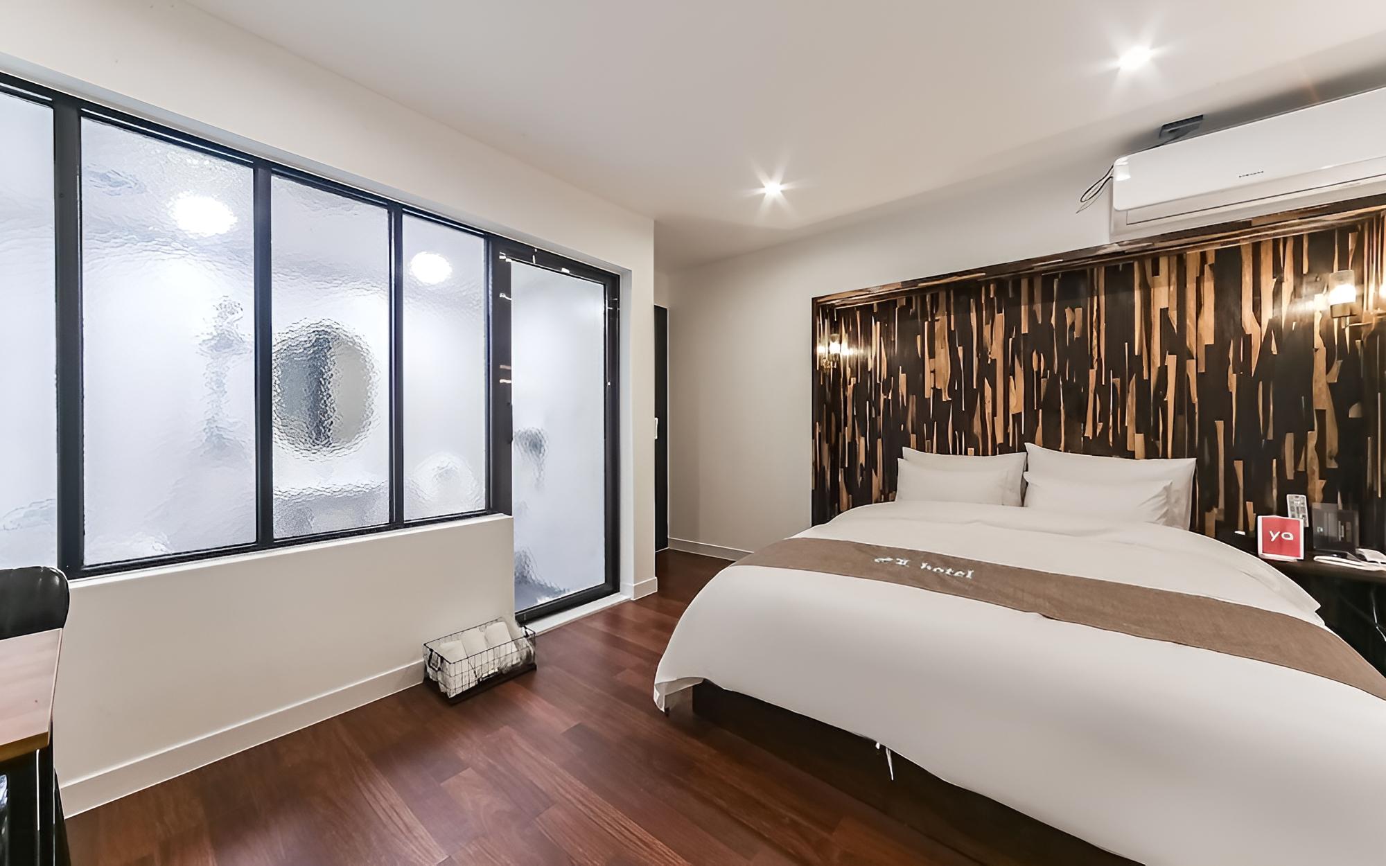 Room (Deluxe - Breakfast Included (Double+B)