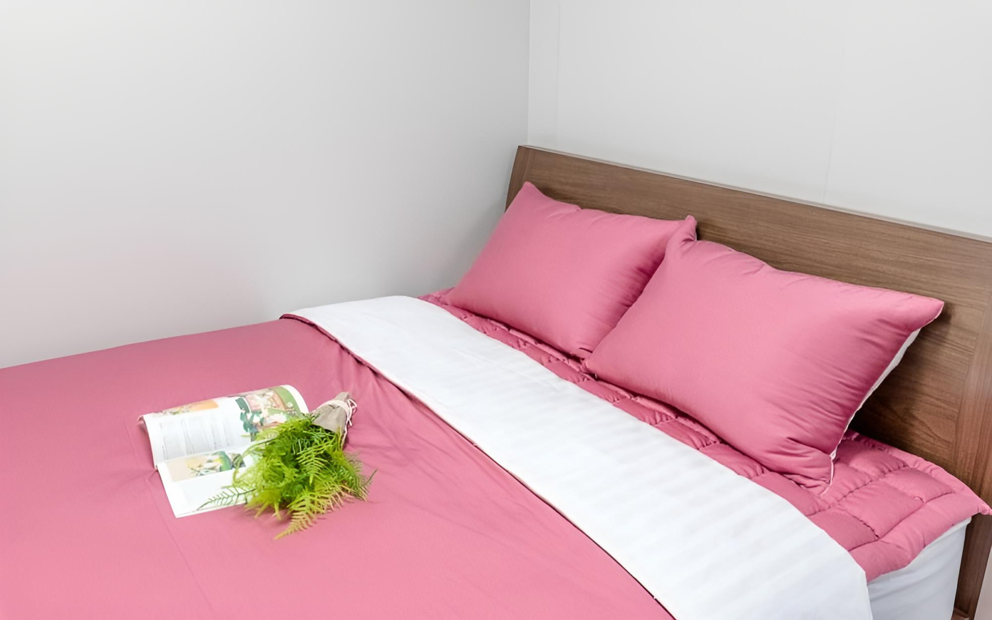 Room (Rhododendron)