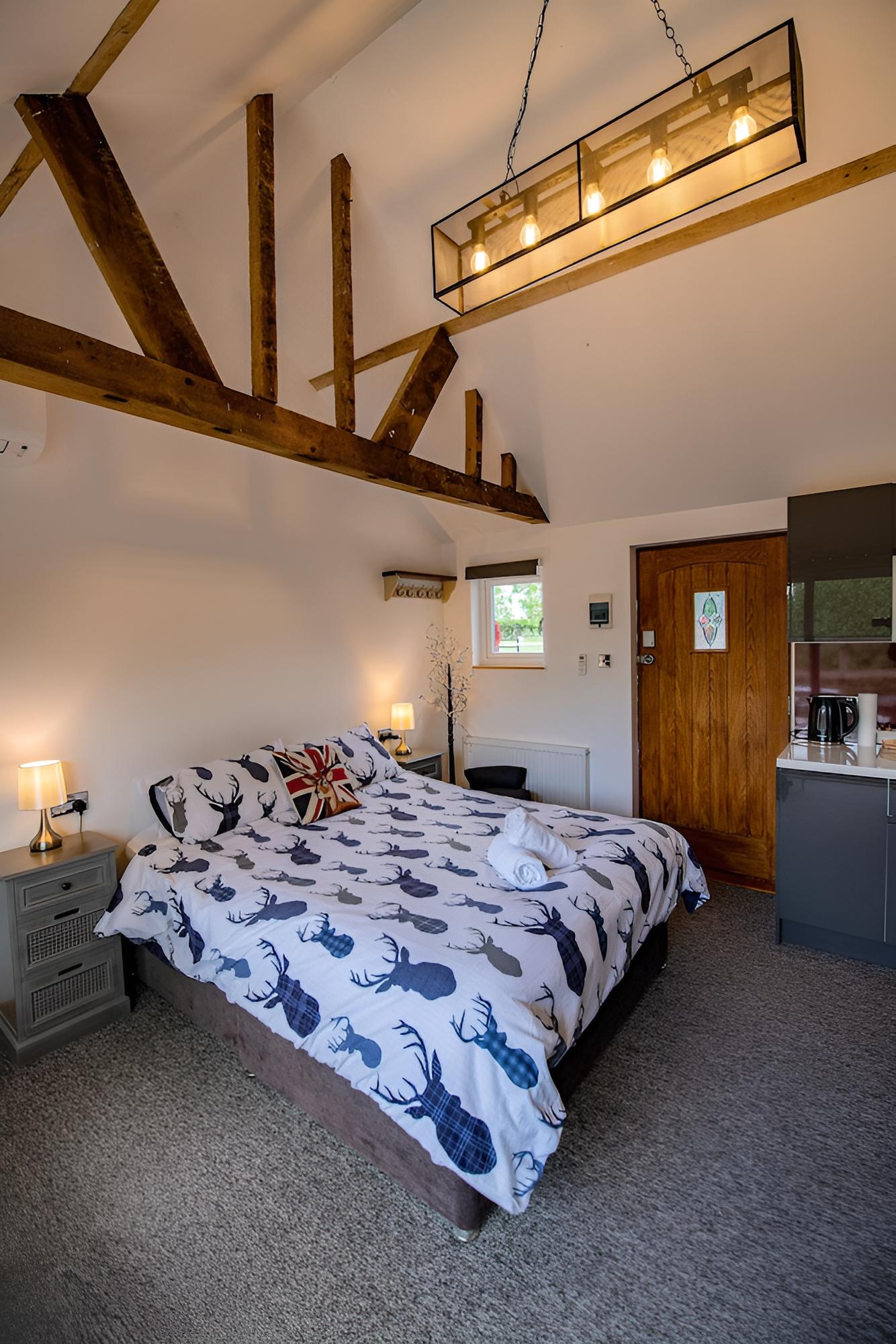 Cabin, Ensuite photo 3