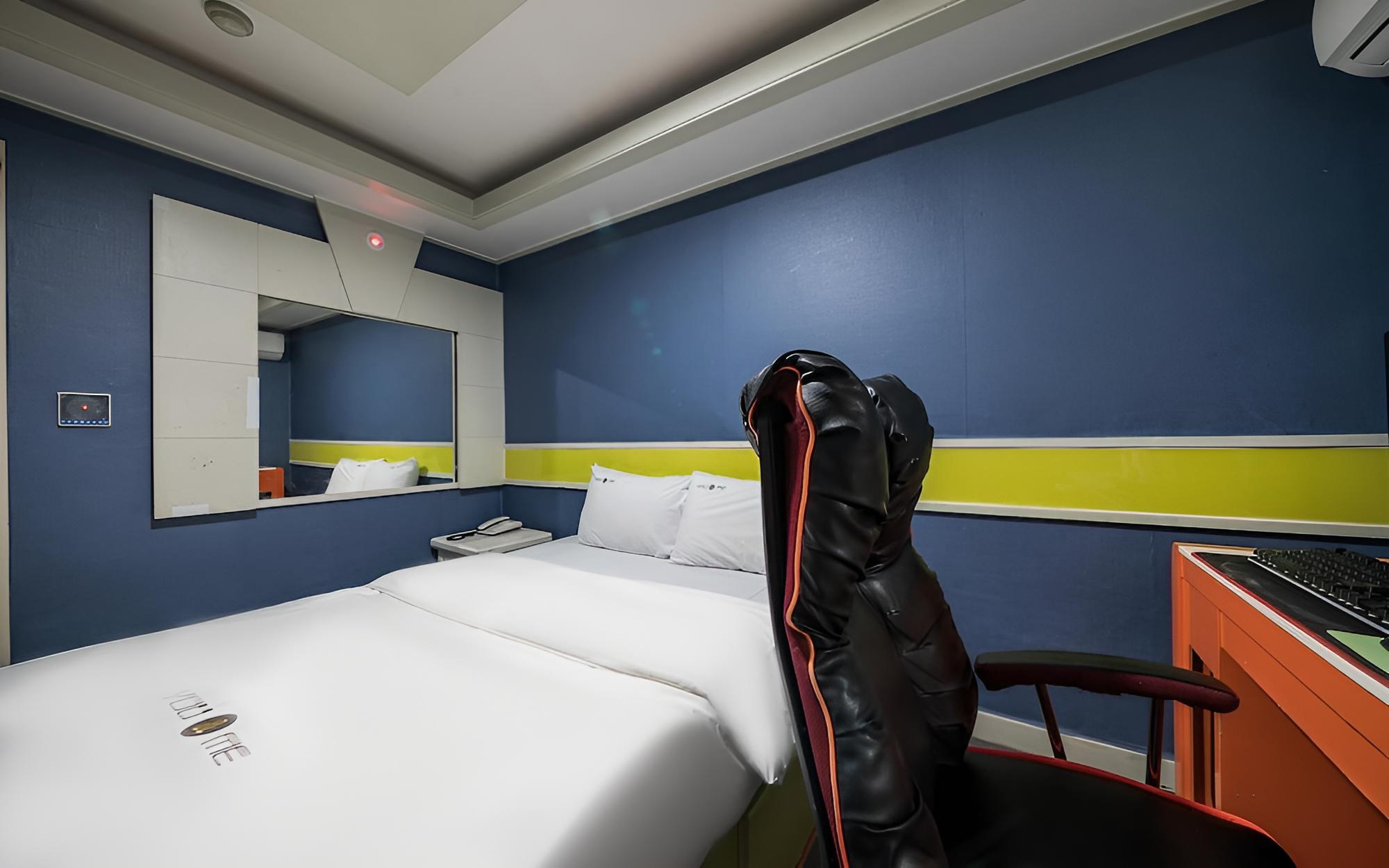 Room (Semi-private room B (no hard))
