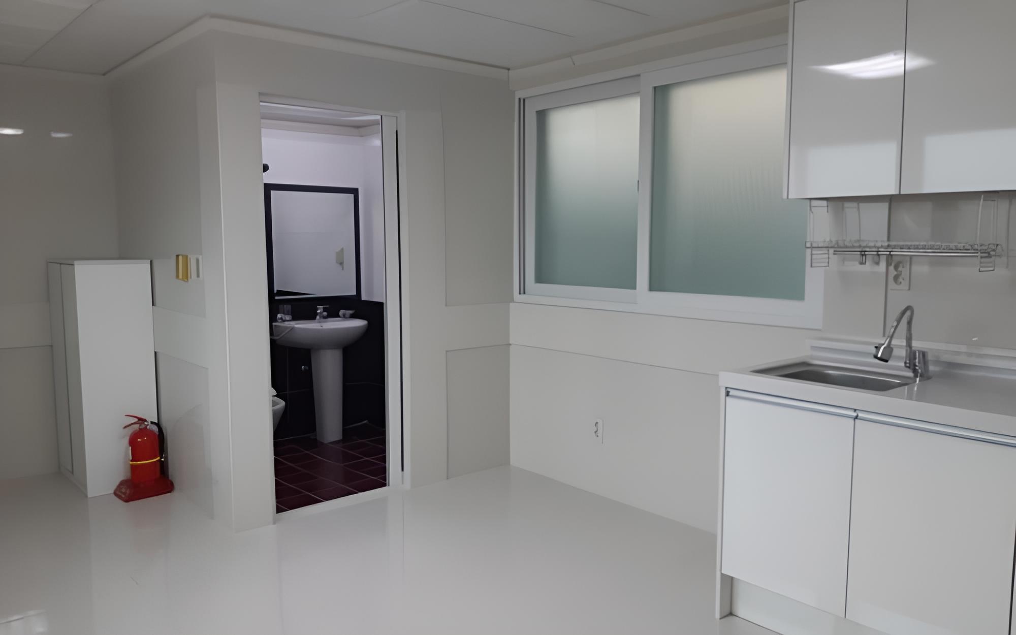 Room (Yeongwol Pension 113)