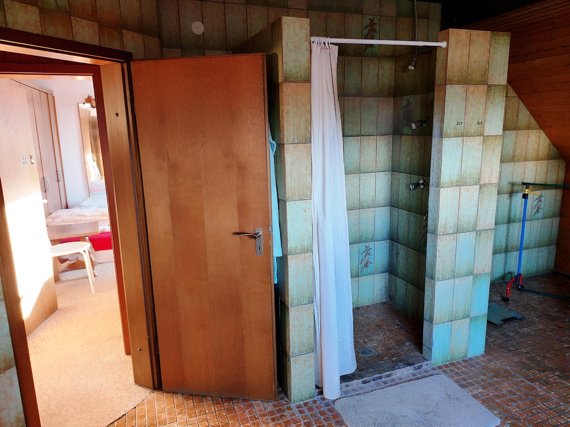 Shared Dormitory, 3 Bedrooms, Accessible, Smoking