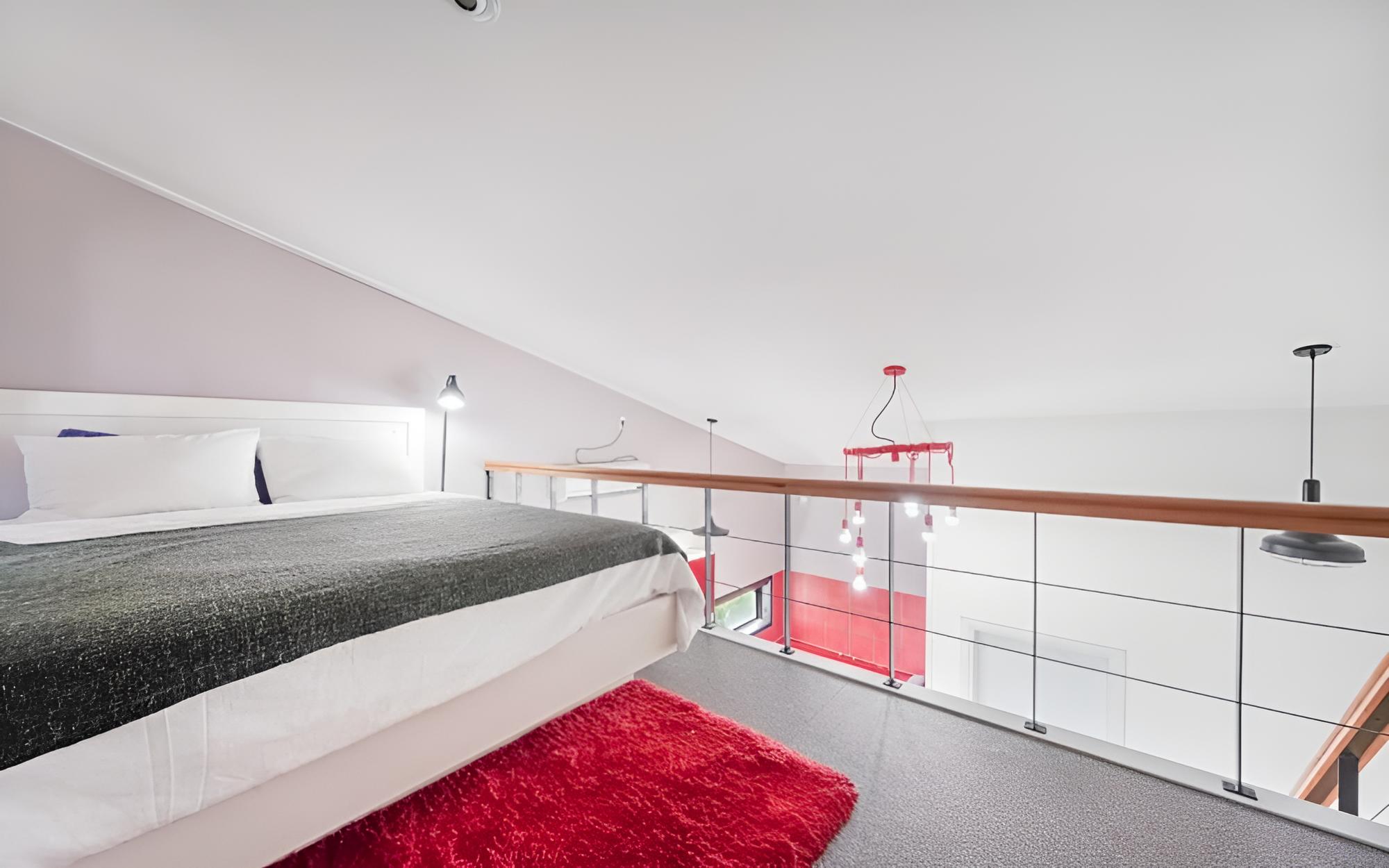 Room (Adonis (SPA Unshared House))