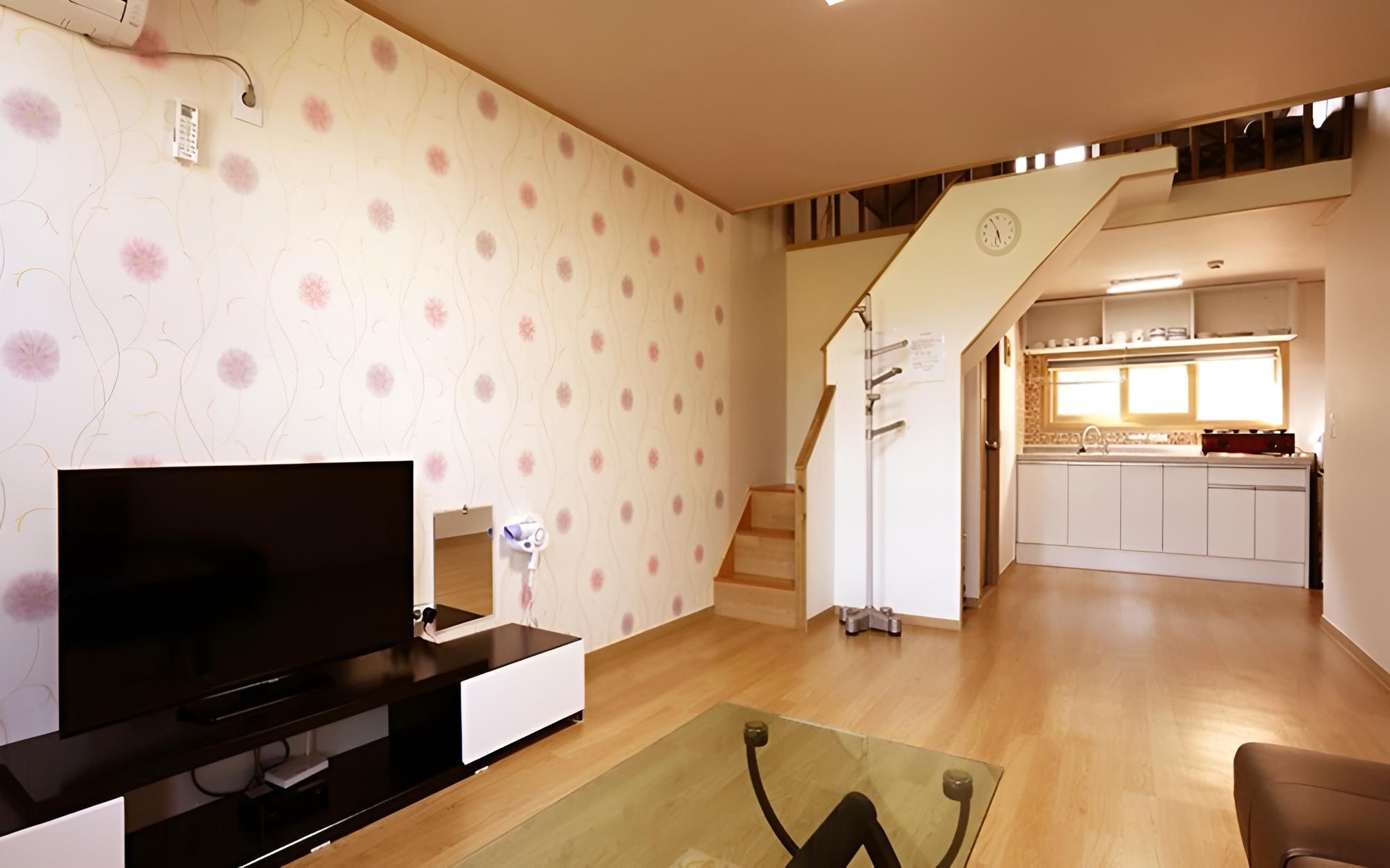 Room (Lavender Room 4 (Duplex))