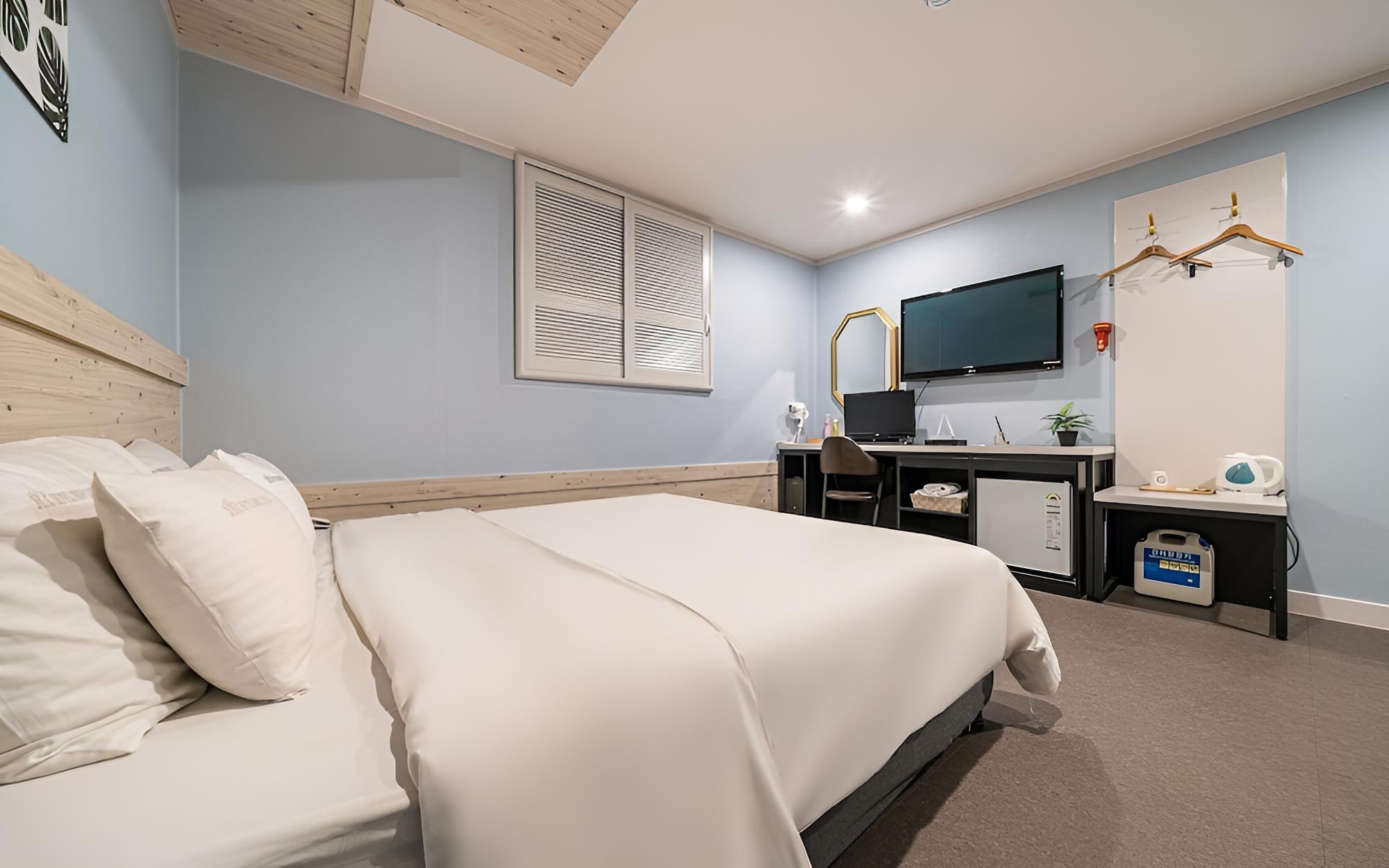 Room (Standard Room)