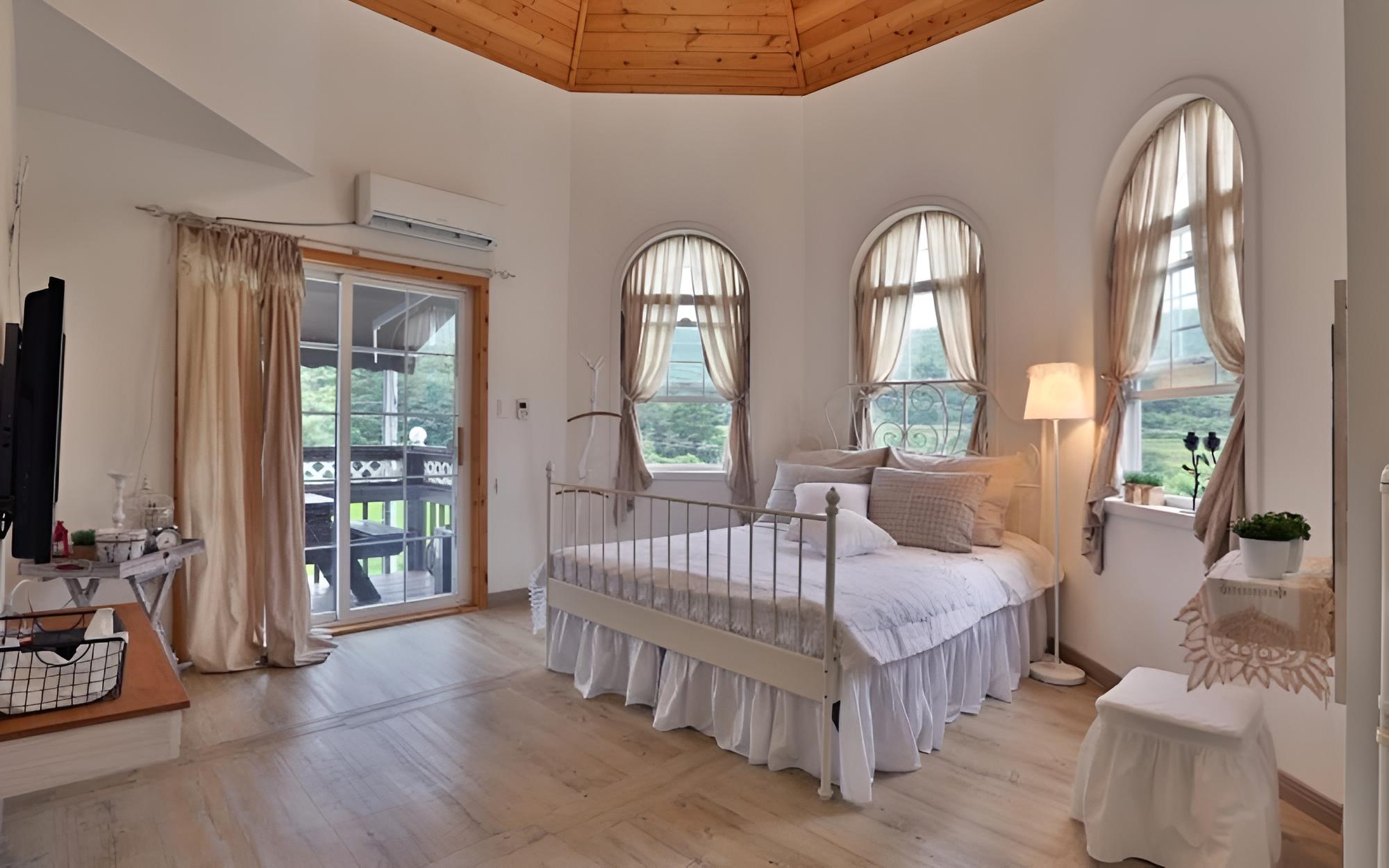 Room (Dajeong 3)