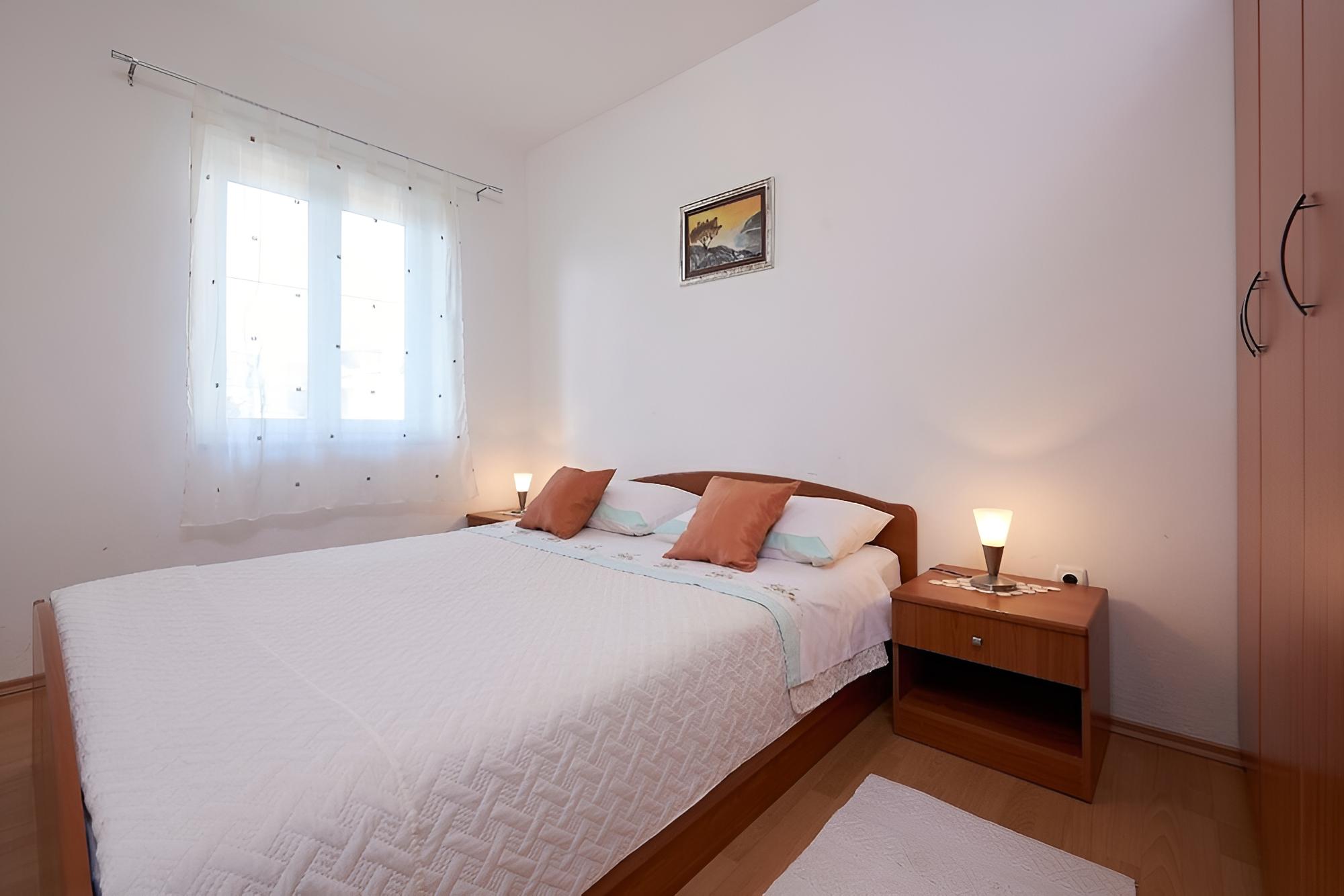 Apartment (Ivanka - 200 m from sea - A1(4))