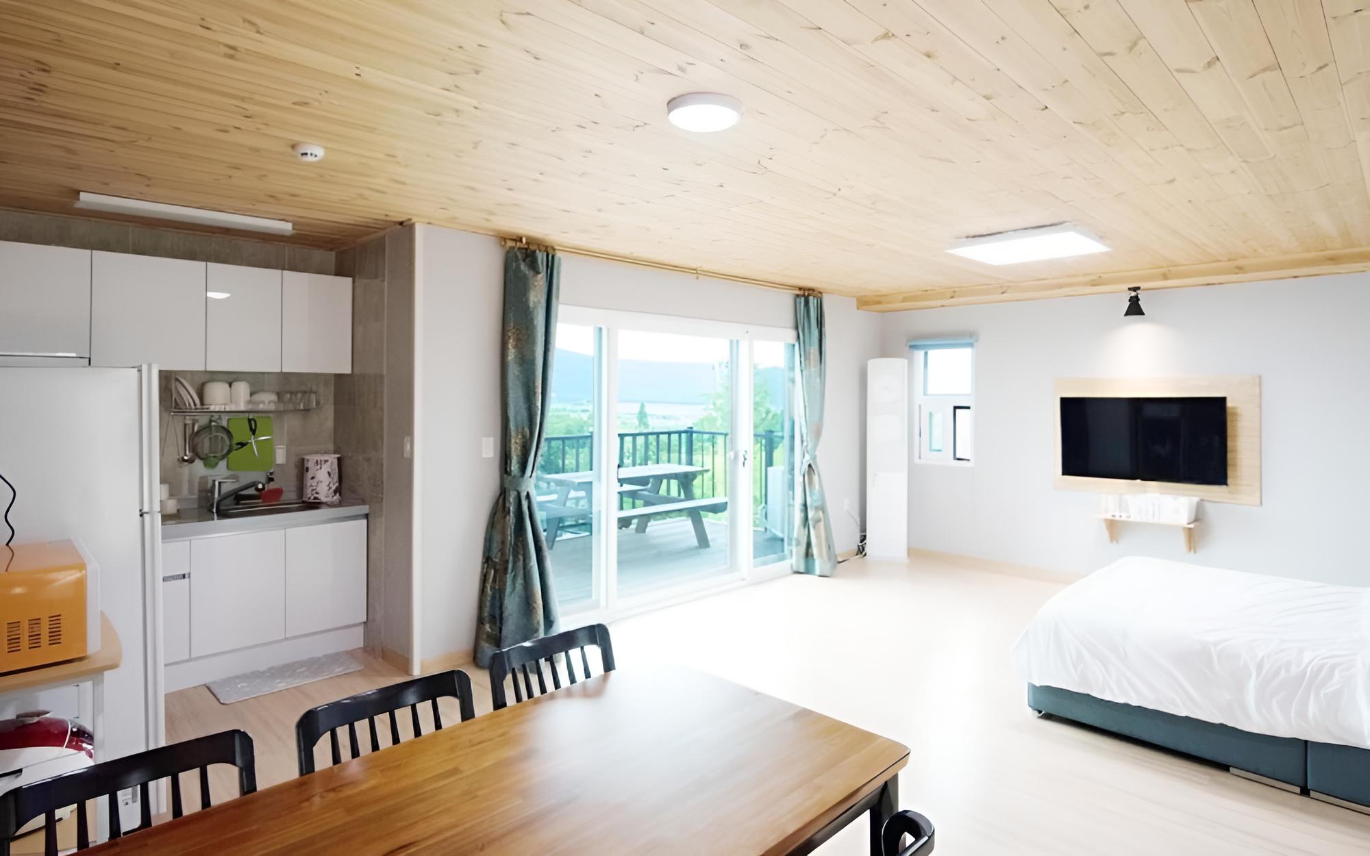 Room (Complex A No 106)