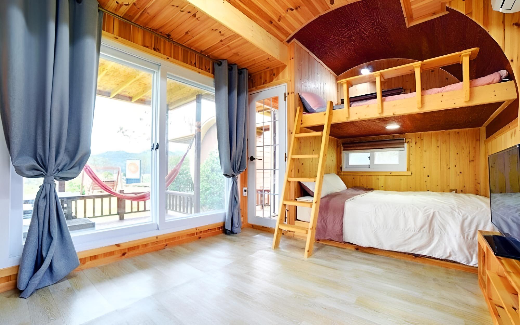 Room (Building 1 (Unshared House))