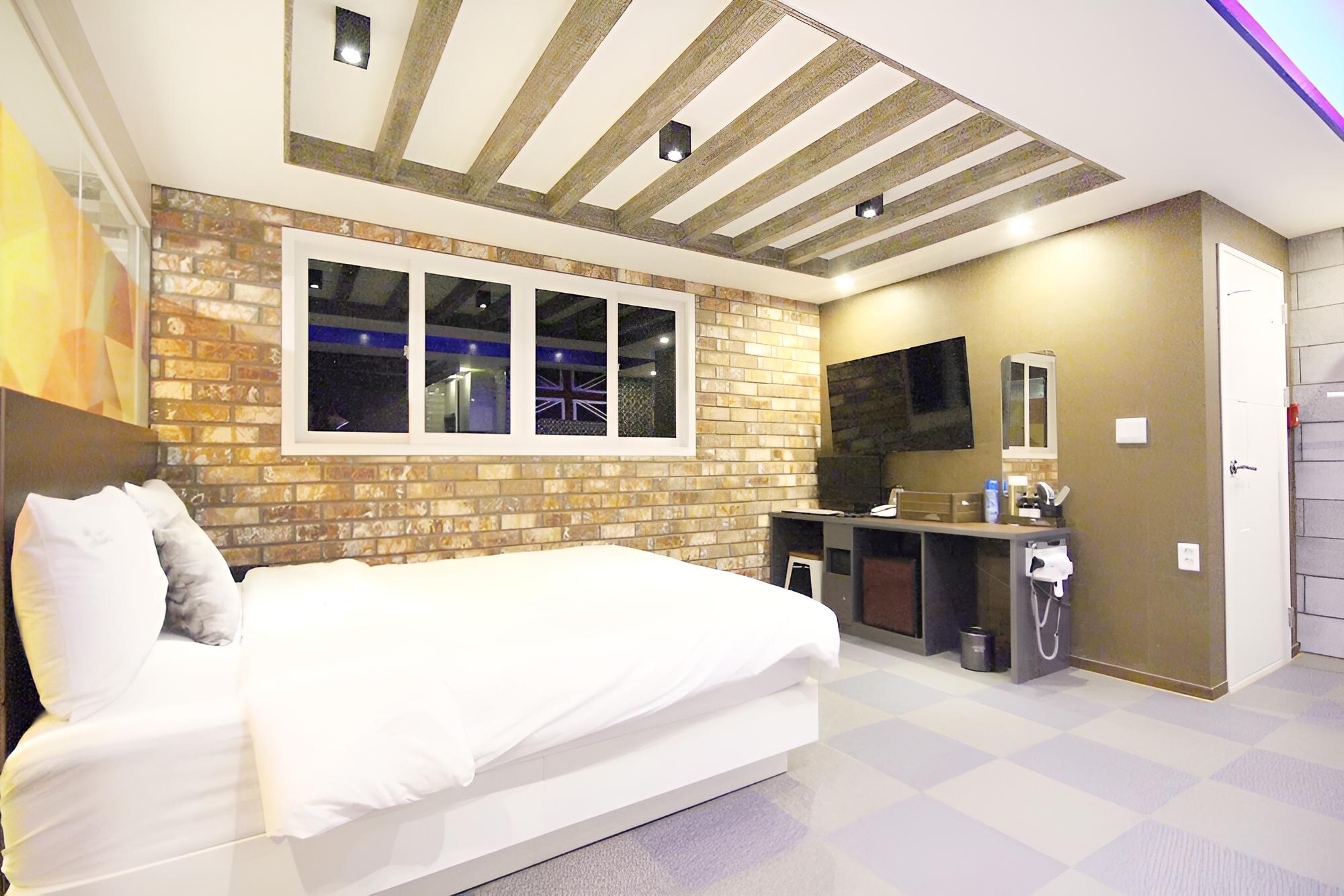 Room (Party room)