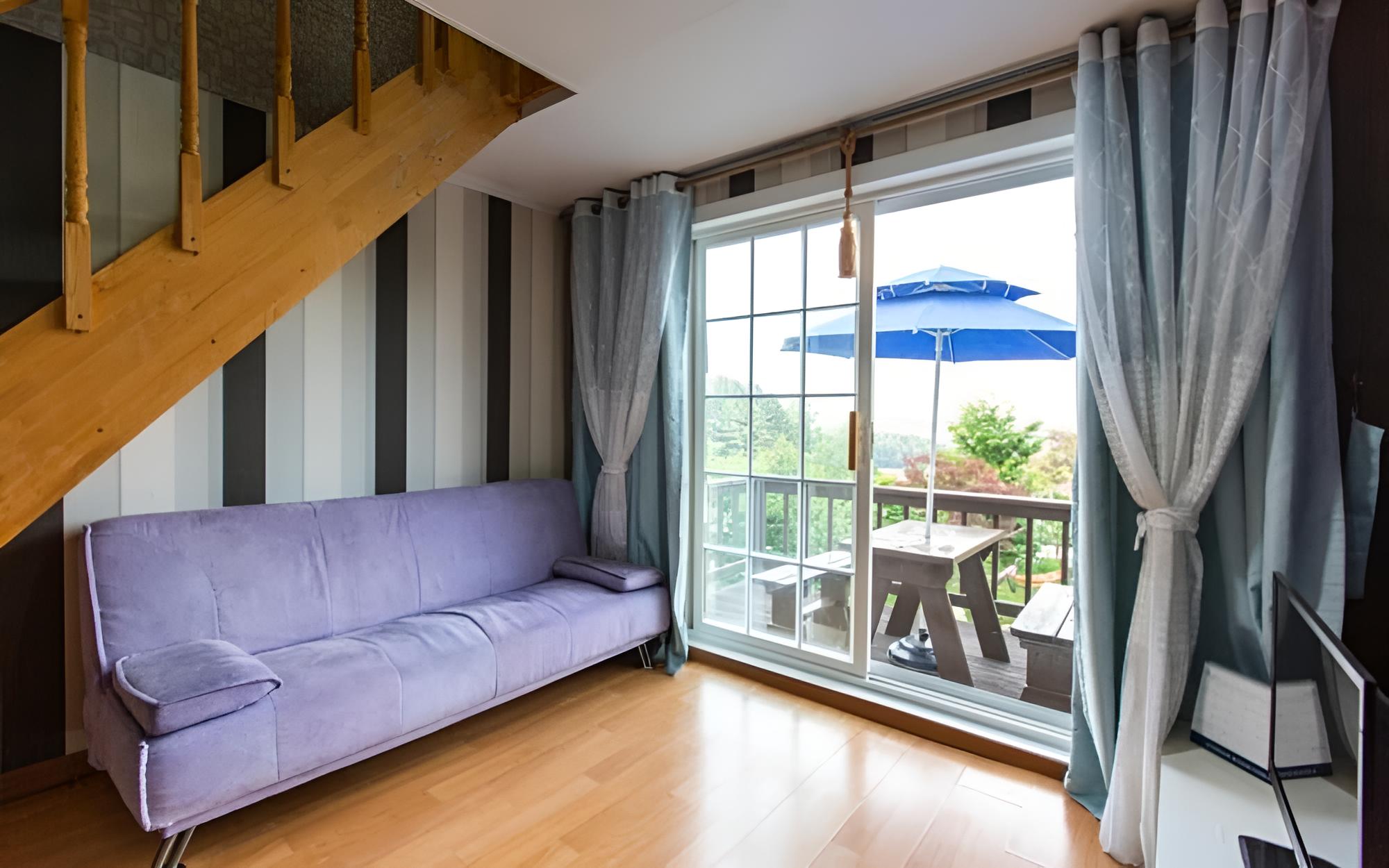 Room (Blue (duplex couple room))
