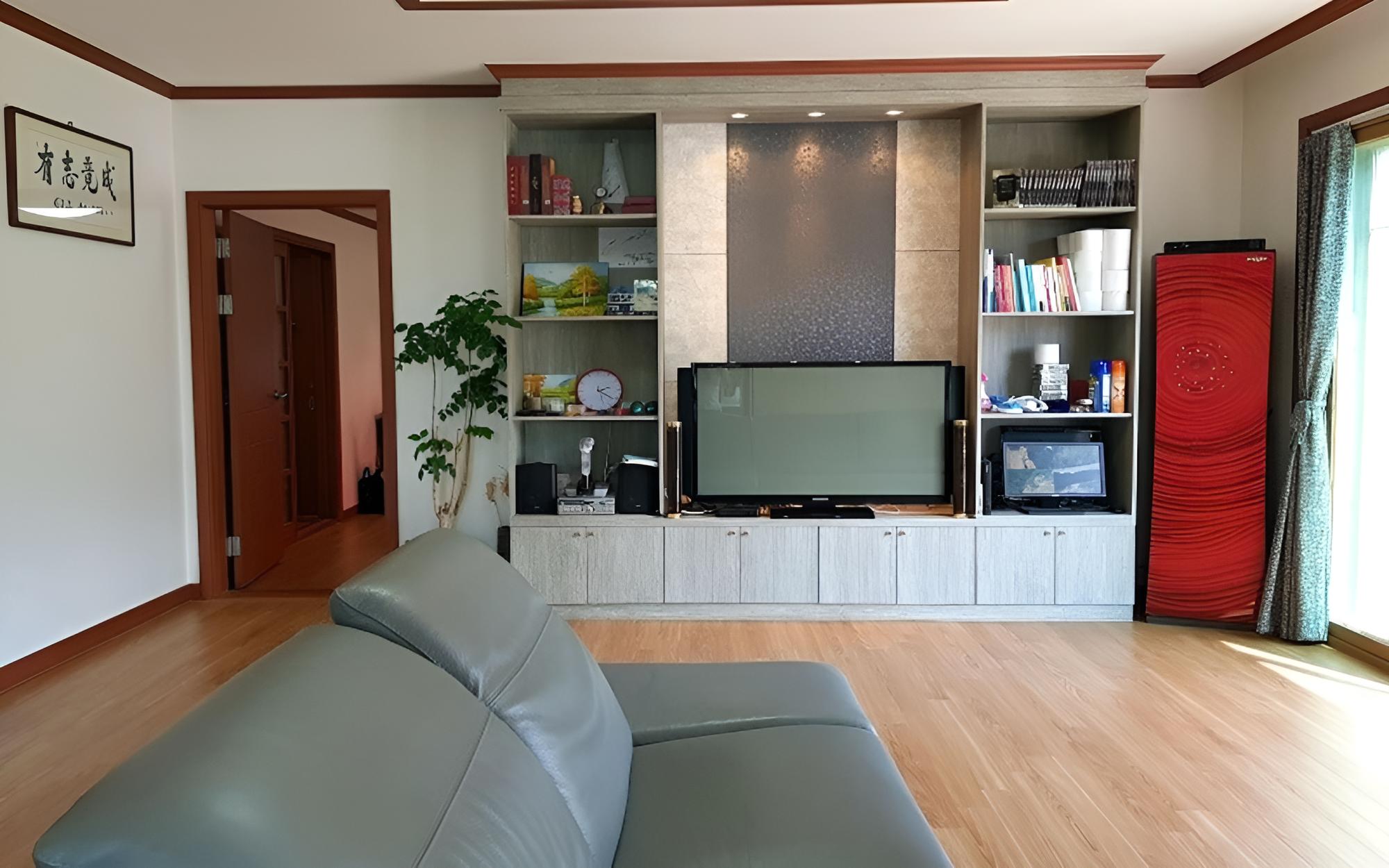 Room (Hill House (Unshared House))