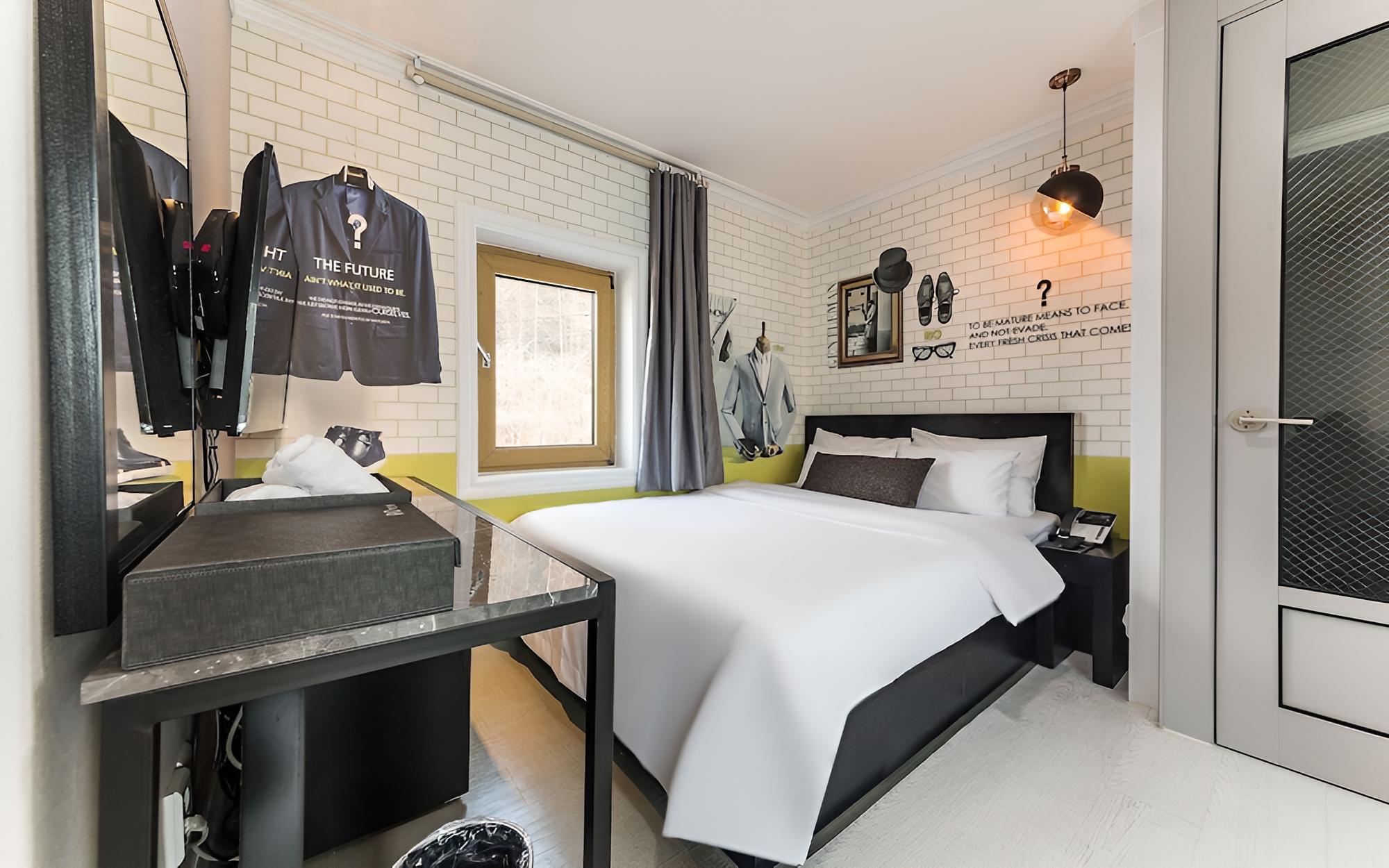 Room (Standard Room) - Photo 6