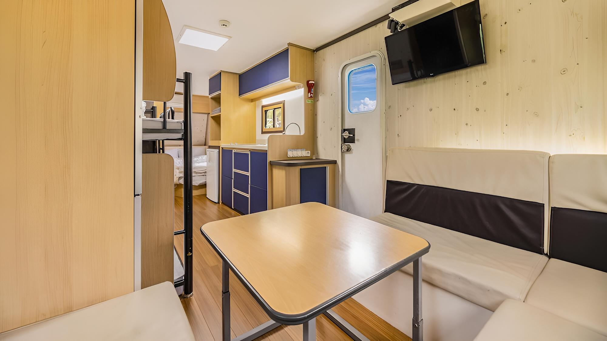 Basic Room, 1 Bedroom (Caravan A)