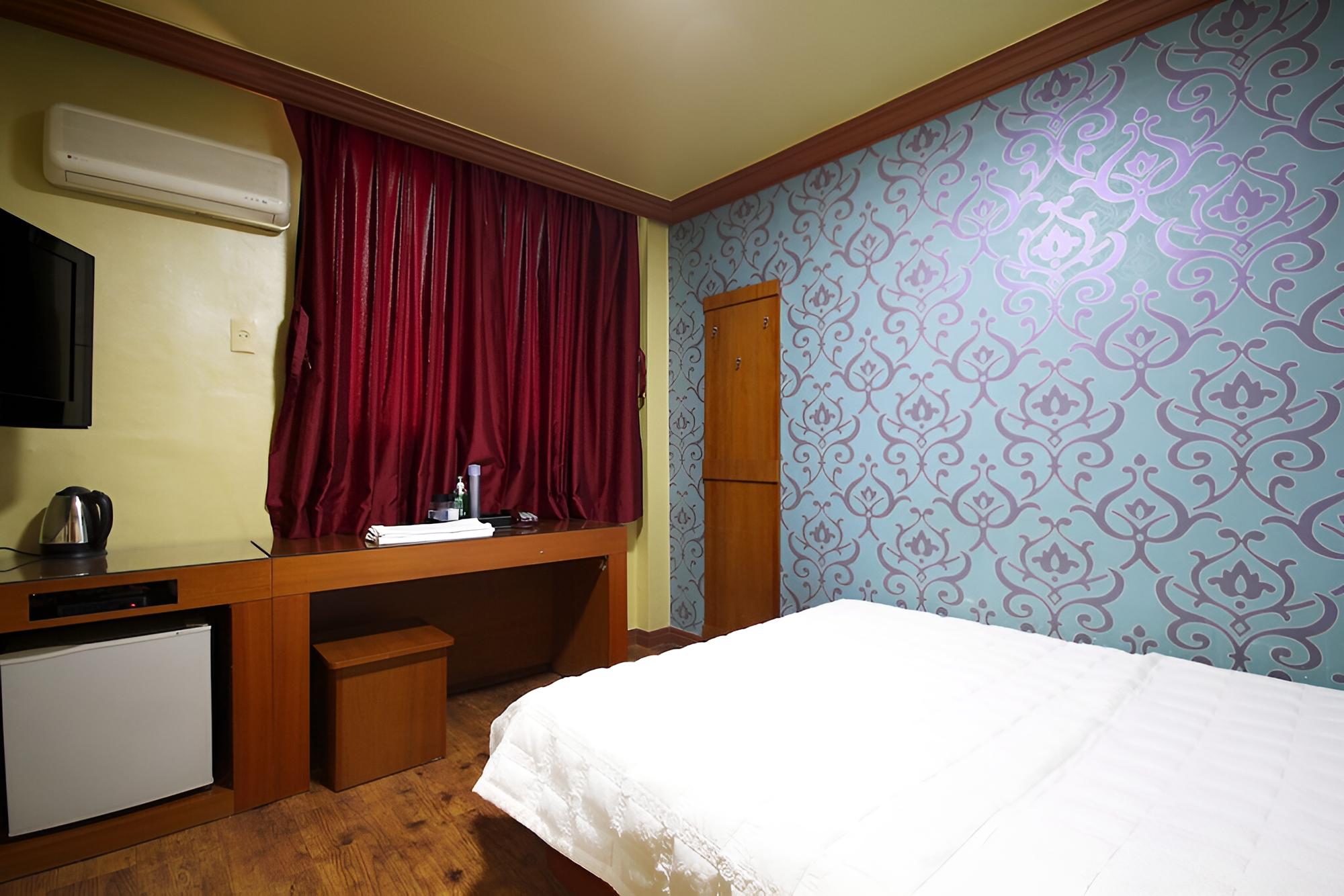 Room (Standard Room)