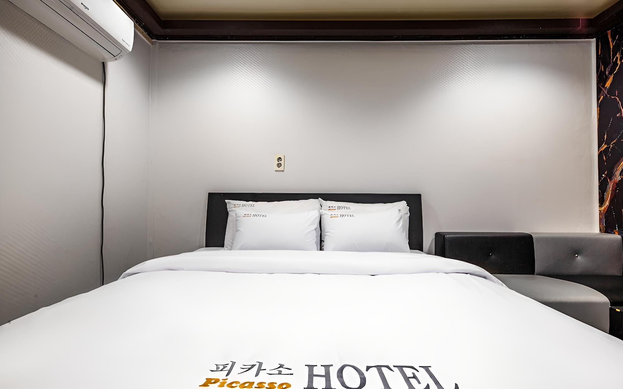 Room (Standard Room)