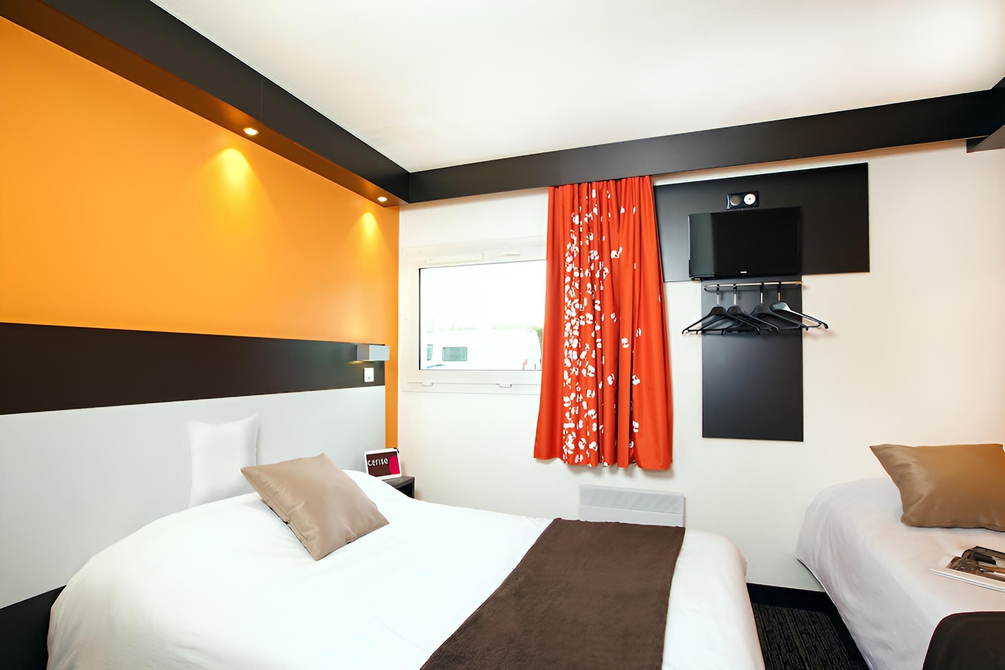 Comfort Room - 3 people
