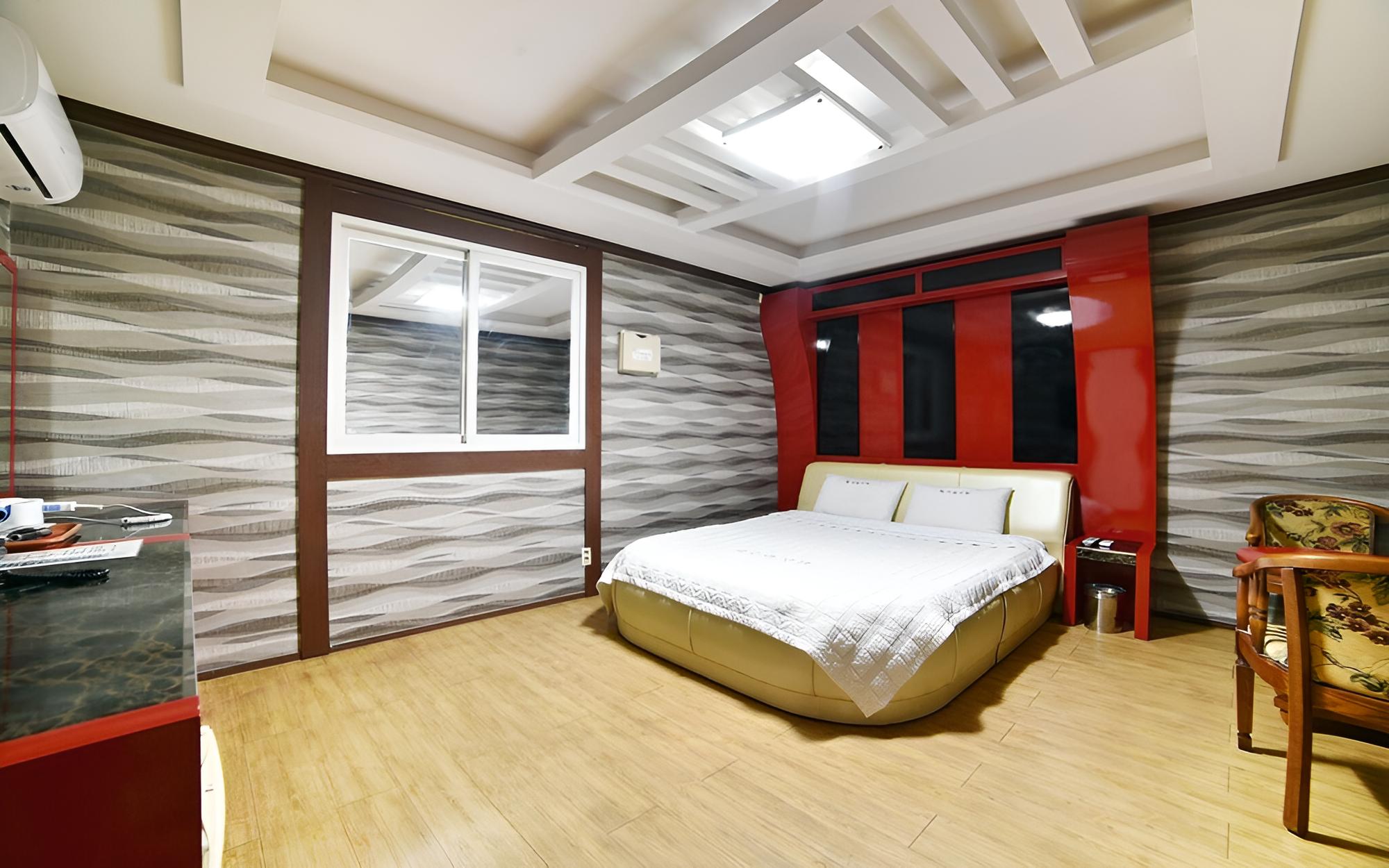 Room (Special Room)