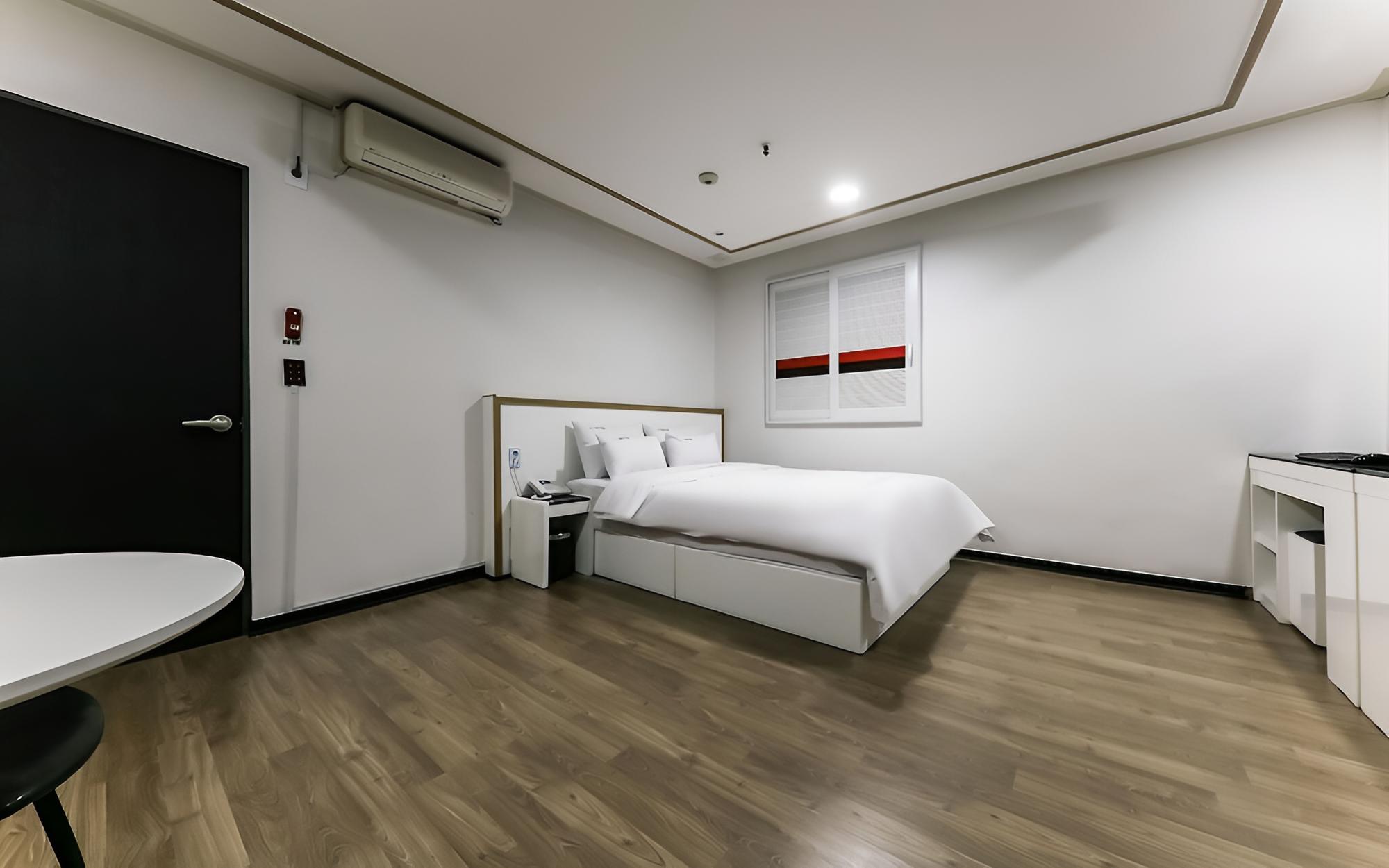 Room (Special Room)
