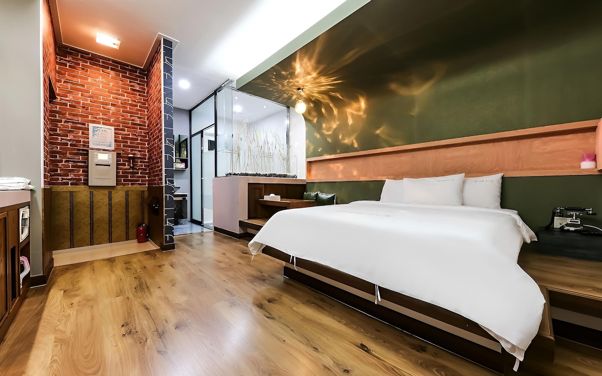 Room (Standard Room)