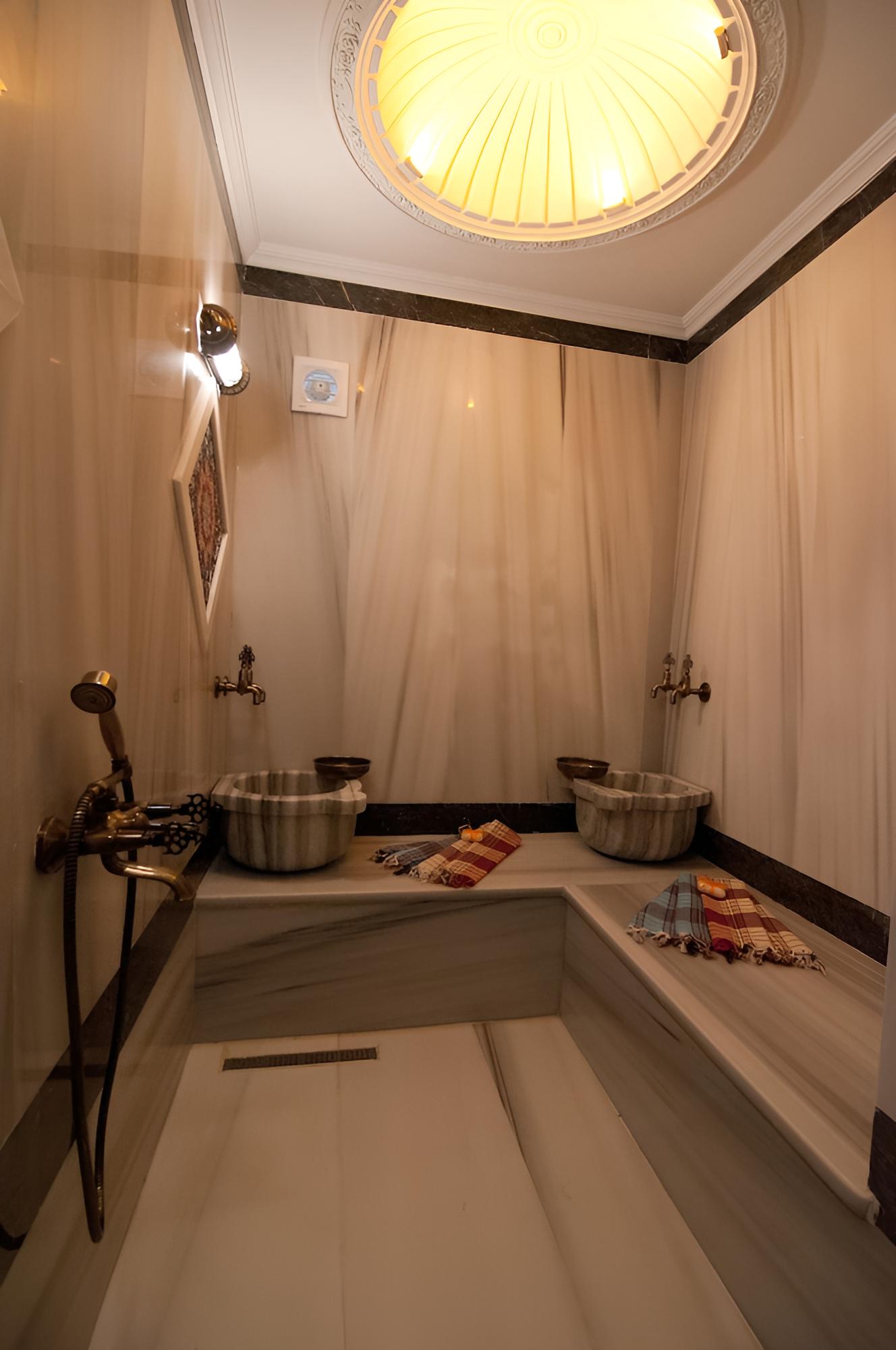 Duplex (with Turkish Bath) photo 2