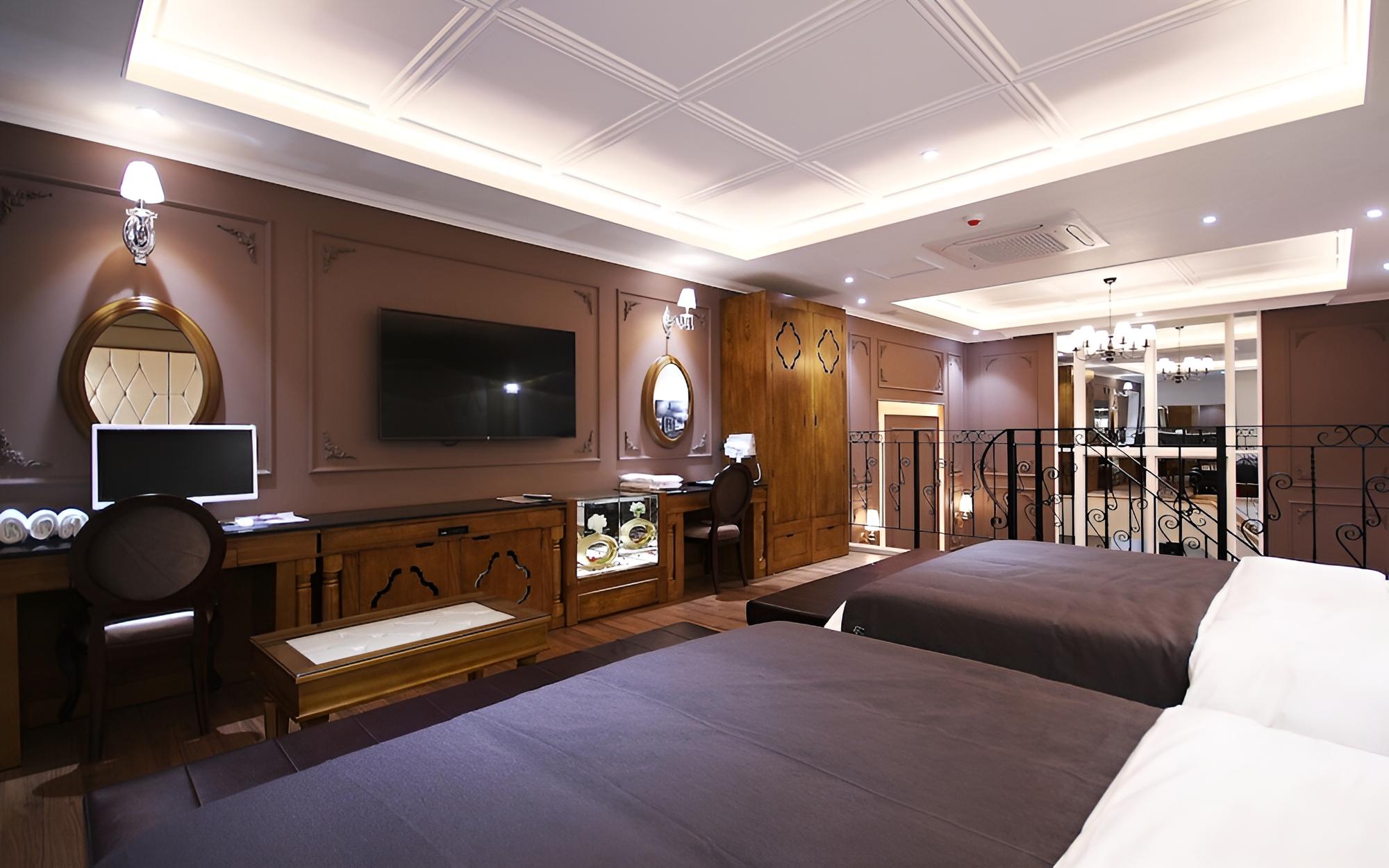Room (ROYAL SUITE *Double-floor terrace* (5)