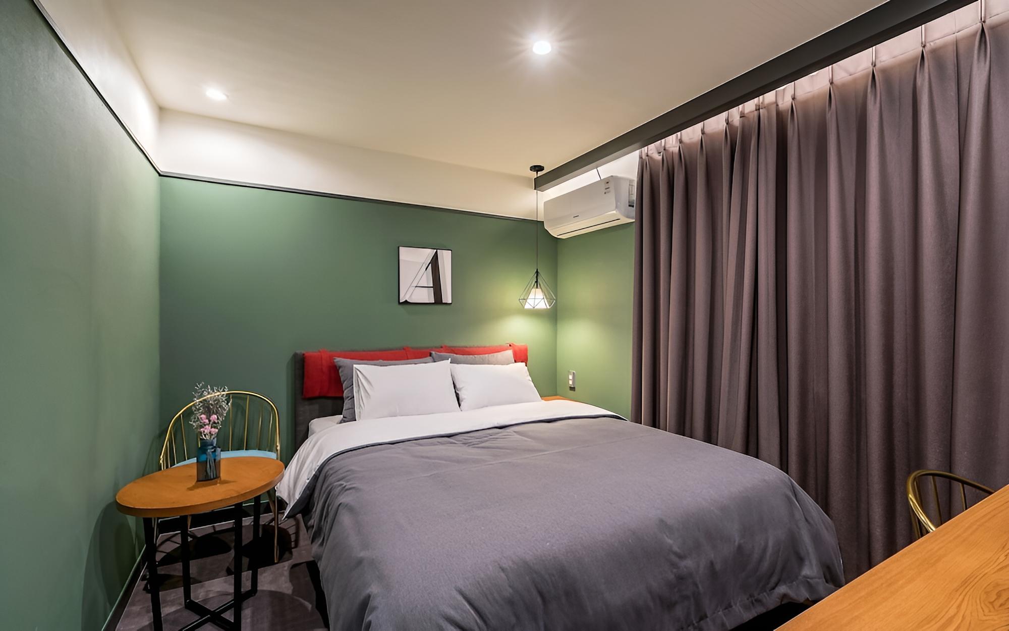Room (Standard (OTT))