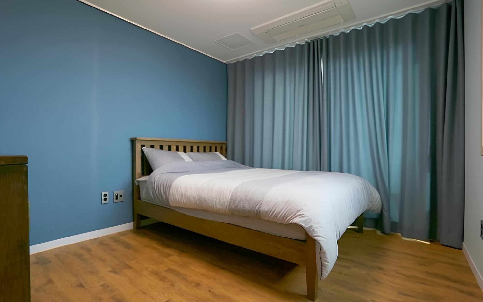 Room (111 (Unshared House Duplex)) photo 1