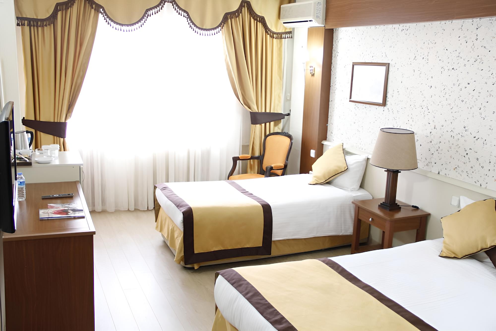 Double Room  with Balcony photo 3