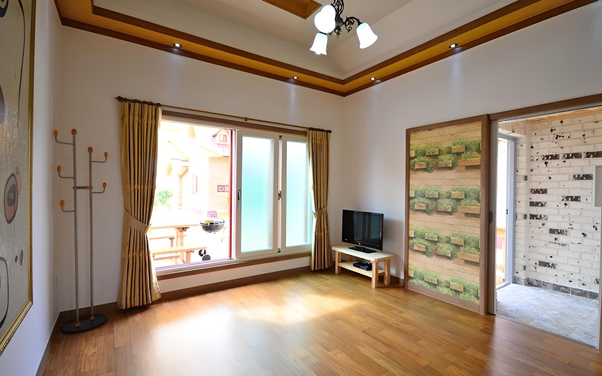 Room (Misty (Duplex))