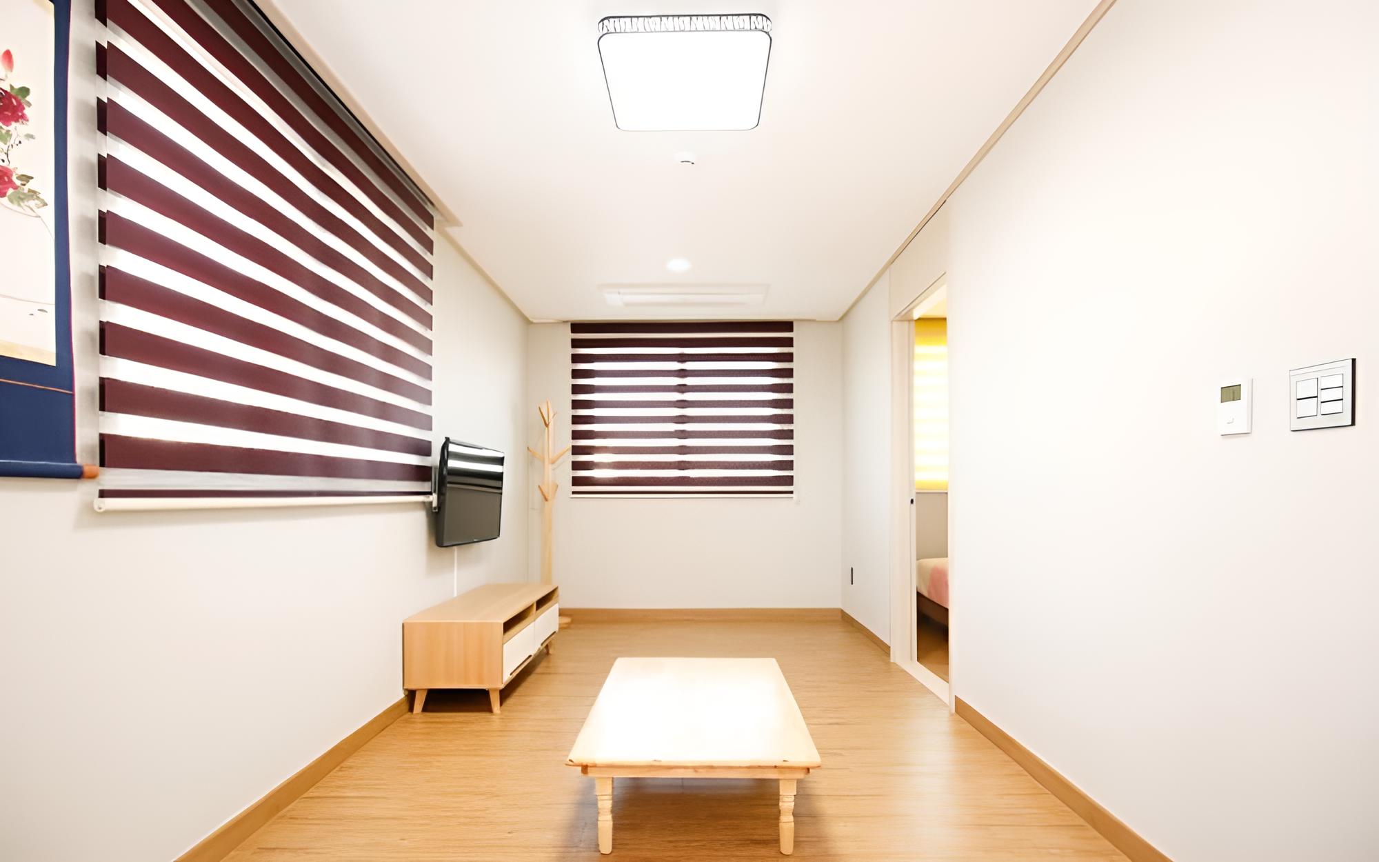 Room (Two Room Type 202)