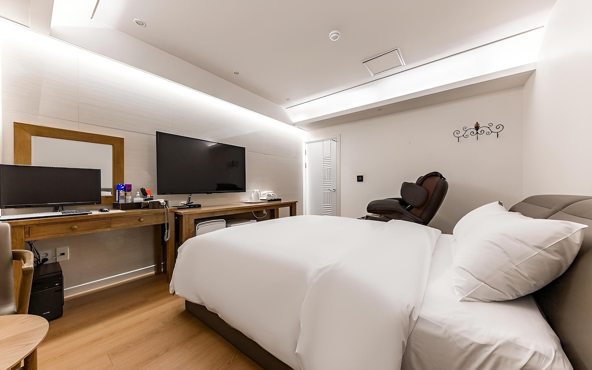 Room (VIP (Massage Chair)) photo 3