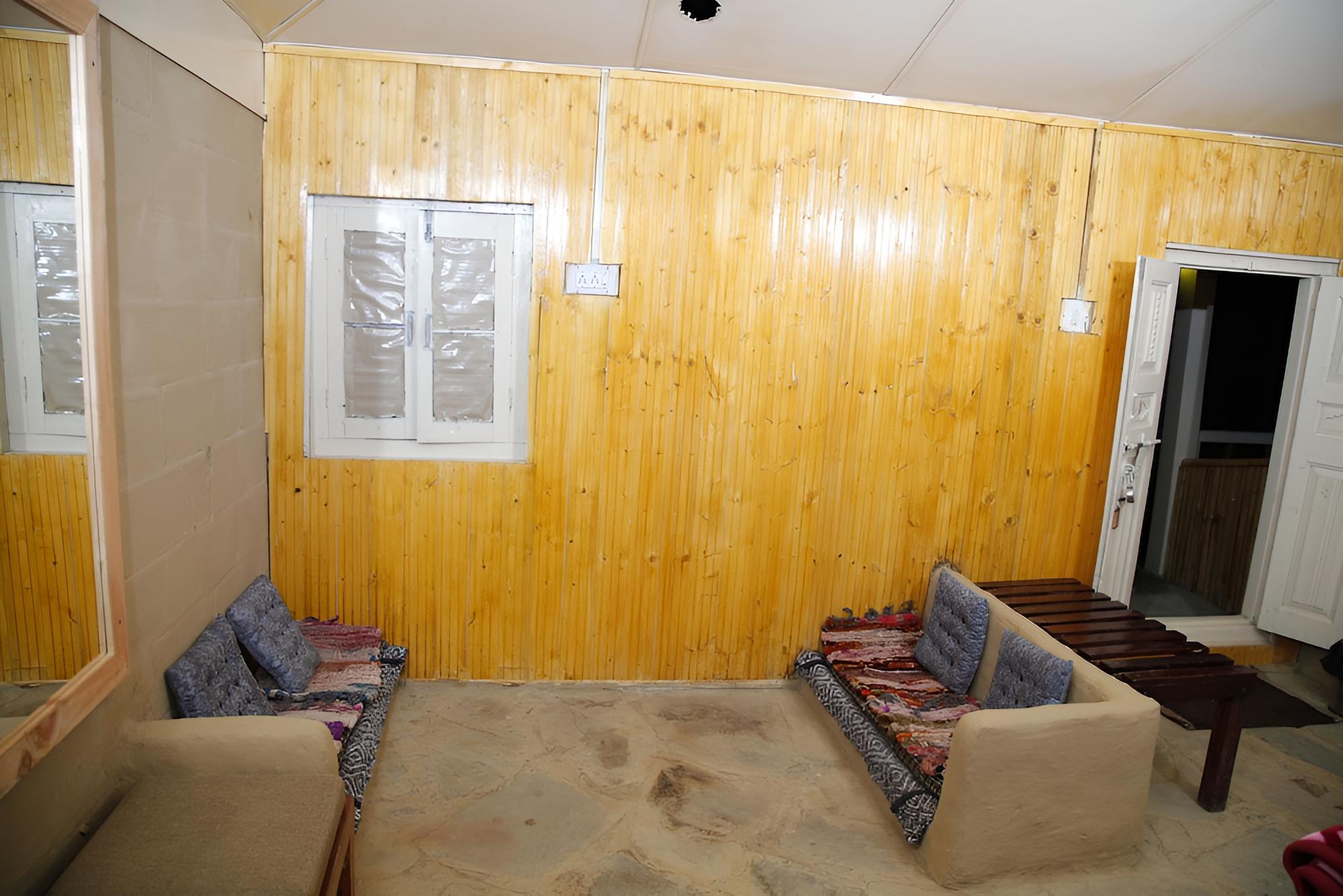 Pine room villa photo 2