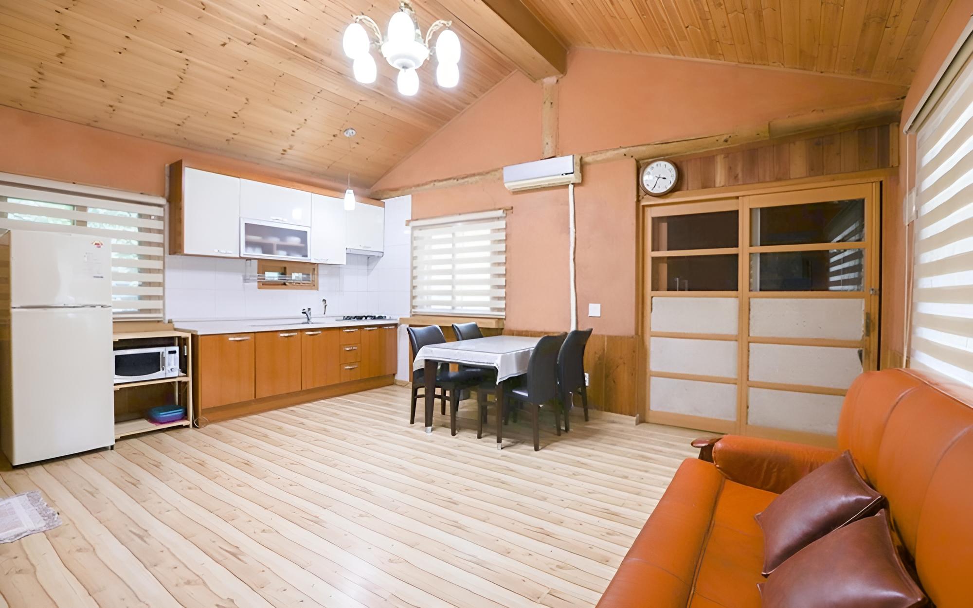 Room (Solbang)