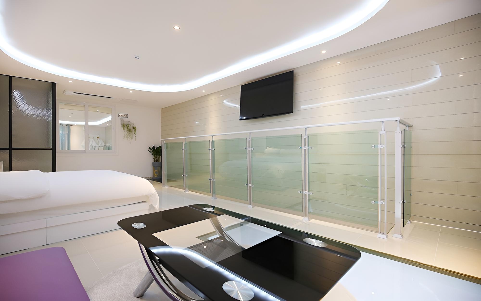 Room (Vip (Duplex)) - Photo 15