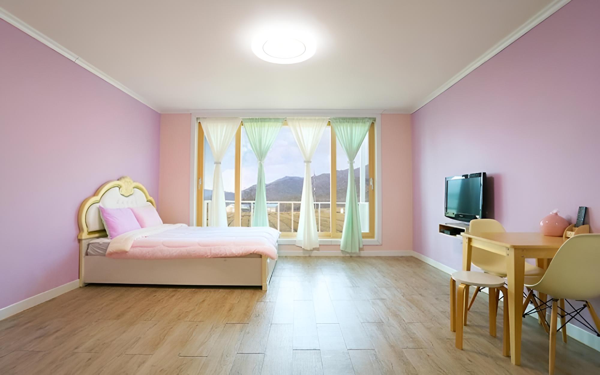 Room (Love me)
